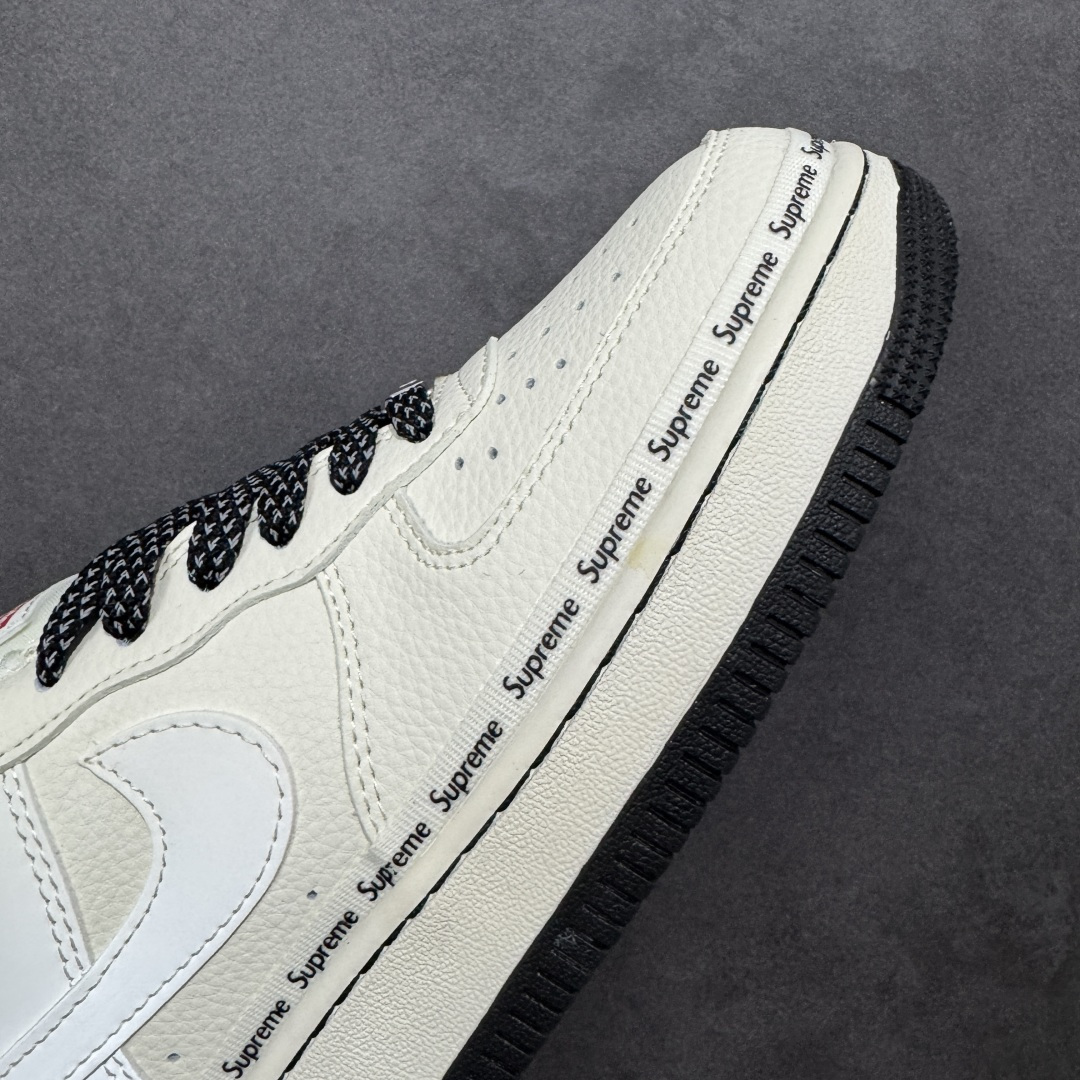 图片[5]-【定制版】NIke Air Force 1 \’07 Low “Supreme联名-米黑签名”空军一号 低帮 运动鞋 休闲鞋 折边针车 工艺难度大 原楦头原纸板 原装鞋盒 定制五金配件 内置全掌气垫 原厂鞋底 货号：XX3168-222 尺码：36 36.5 37.5 38 38.5 39 40 40.5 41 42 42.5 43 44 44.5 45-选品中心