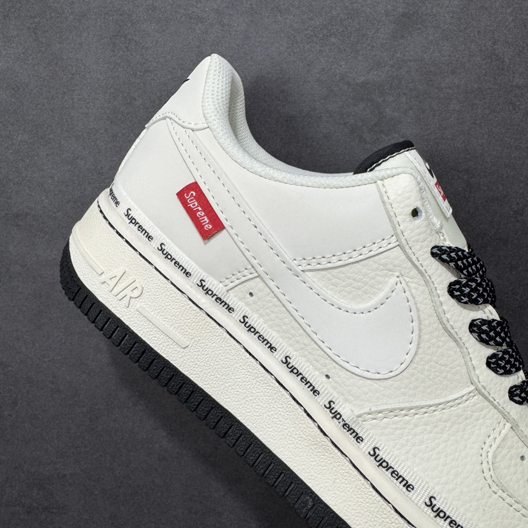 图片[6]-【定制版】NIke Air Force 1 \’07 Low “Supreme联名-米黑签名”空军一号 低帮 运动鞋 休闲鞋 折边针车 工艺难度大 原楦头原纸板 原装鞋盒 定制五金配件 内置全掌气垫 原厂鞋底 货号：XX3168-222 尺码：36 36.5 37.5 38 38.5 39 40 40.5 41 42 42.5 43 44 44.5 45-选品中心