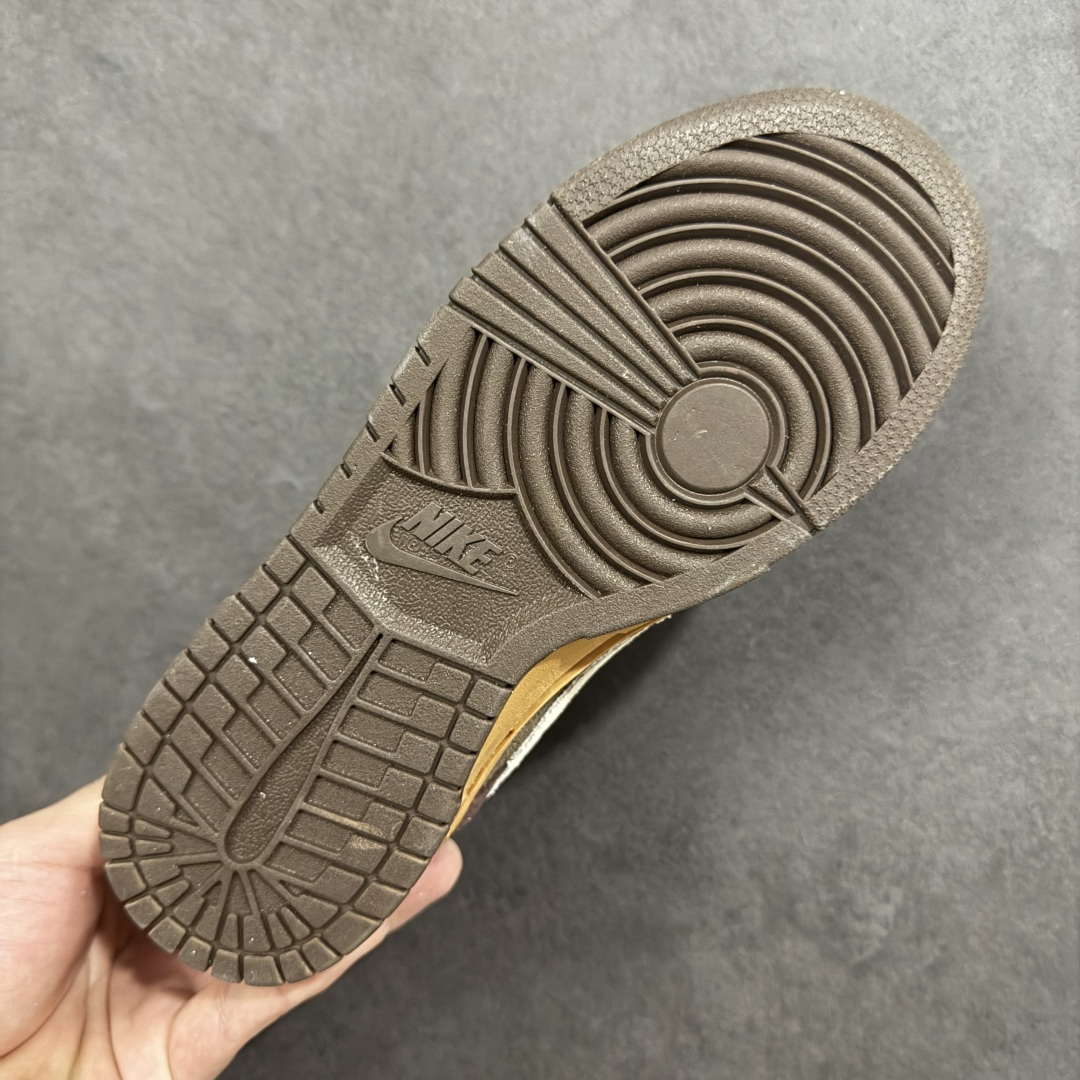 图片[9]-【公司级】NIKE SB DUNK LOW 和平鸽 低帮休闲板鞋 复古棕 低帮休闲板鞋 主体采用棕色皮革基底，带来一种复古的感觉。覆盖的骨色翻毛皮，与主色调形成鲜明对比，而巧克力棕色翻毛皮则加深了整体的层次感与质感，后根采用蓝色牛仔布拼接，鞋舌可贴和平鸽和耐克logo，整体设计复古又潮流。 货号：HQ3459-212 尺码：36-45（半） 编码：XSB210220-选品中心