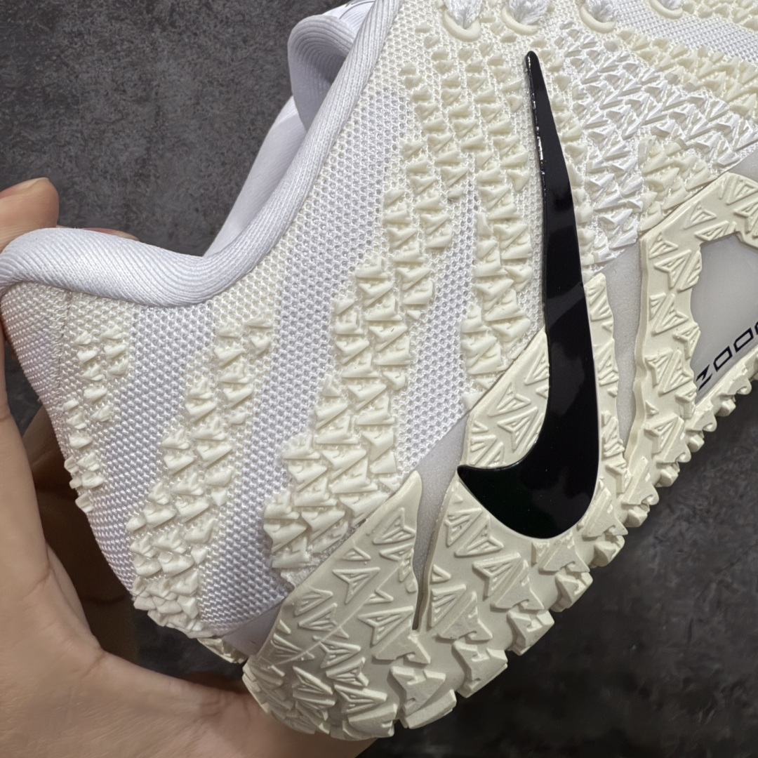 图片[3]-【OX纯原】NK Ja 3 Scratch EP 莫兰特三代柔软舒适防滑耐磨透气支撑轻便低帮篮球鞋 全明星 米白黑 HF2794-101 重磅登场0 历时半年全力打造 实战体验天花板上限 再度提高🔝 【顶配缓震】独家革新搭载 前掌5mm TURBO气垫 兼具贴地与缓震！（正品仅长方形小气垫）➕后掌大马蹄14mm厚 气垫 提高后掌缓震极限 （正品后掌无气垫） 【顶级抗扭】 搭载硬度65HC 发泡中底框架 ➕高强度中足抗扭片 革新升级 赛事级抗扭水平！独此一家 【顶级支撑】鞋身侧向包裹 双层补强层 200斤以上选手 也可驾驭（正品仅一层）对比市场货品偷工减料 不可同日而语！ 气垫气压上脚即可感受！鞋底止滑配方 无需磨合 原地起飞🛫 尺码：40-46-选品中心