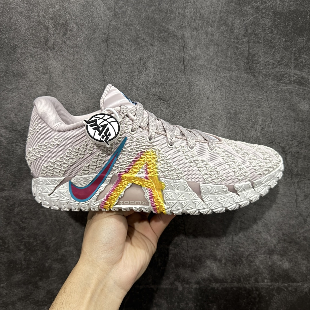 【灭世纯原】NK Ja 3 莫兰特3代 JA3 EYBL 浅粉 灭世纯原 颠覆革新 全码出货‼ #增配前掌ZoomTurbo➕抗扭片➕后掌马蹄Zoom气垫（正品仅配置前掌长方形zoom气垫） #采用科比4代鞋楦以及龙骨数据打造！小科4实至名归！（完美解决正品压脚趾问题） #鞋身➕鞋头增配高频补强层，提升鞋头以及脚踝支撑性 #鞋垫采用科比4代元年高弹缓震垫材质-磨合一场直接贴合脚型☑ #外底加厚2mm，升级止滑配方，磨合一次，抓地原地起飞 缓震配置独家革新，澎湃脚感，实战属性直接拉满！ 货号：IH2374-001 尺码：39 40 40.5 41 42 42.5 43 44 44.5 45 46-选品中心