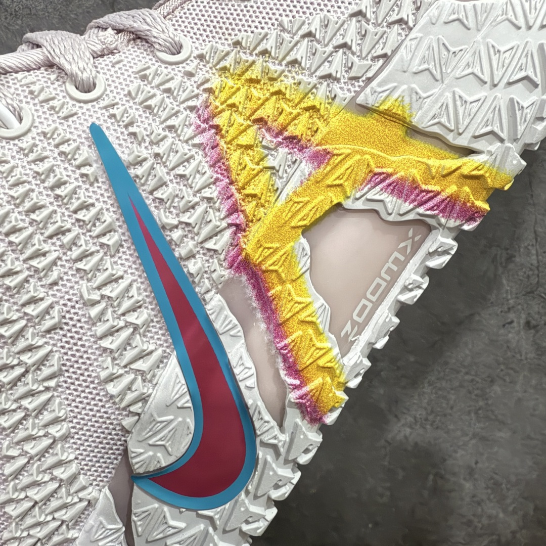 图片[3]-【灭世纯原】NK Ja 3 莫兰特3代 JA3 EYBL 浅粉 灭世纯原 颠覆革新 全码出货‼ #增配前掌ZoomTurbo➕抗扭片➕后掌马蹄Zoom气垫（正品仅配置前掌长方形zoom气垫） #采用科比4代鞋楦以及龙骨数据打造！小科4实至名归！（完美解决正品压脚趾问题） #鞋身➕鞋头增配高频补强层，提升鞋头以及脚踝支撑性 #鞋垫采用科比4代元年高弹缓震垫材质-磨合一场直接贴合脚型☑ #外底加厚2mm，升级止滑配方，磨合一次，抓地原地起飞 缓震配置独家革新，澎湃脚感，实战属性直接拉满！ 货号：IH2374-001 尺码：39 40 40.5 41 42 42.5 43 44 44.5 45 46-选品中心