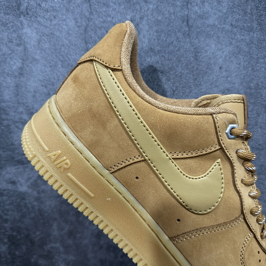 图片[7]-【T版/XC改进版】NK Air Force 1 Low 07 LV8 \”Wheat Flax\” 空军一号低帮 小麦色 CJ9179-200 此版修改勾子颜色 原厂麂皮鞋面打造 原楦头原纸板 纯正空军版型 全掌内置蜂窝气垫 原盒配件 原厂中底钢印、拉帮完美 尺码：36 36.5 37.5 38 38.5 39 40 40.5 41 42 42.5 43 44 44.5 45-选品中心