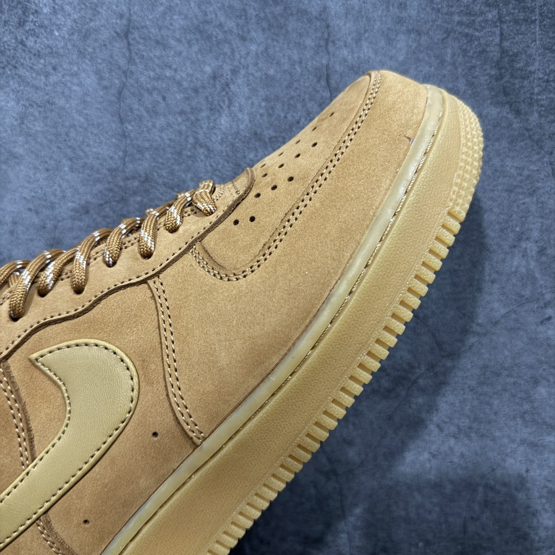 图片[6]-【T版/XC改进版】NK Air Force 1 Low 07 LV8 \”Wheat Flax\” 空军一号低帮 小麦色 CJ9179-200 此版修改勾子颜色 原厂麂皮鞋面打造 原楦头原纸板 纯正空军版型 全掌内置蜂窝气垫 原盒配件 原厂中底钢印、拉帮完美 尺码：36 36.5 37.5 38 38.5 39 40 40.5 41 42 42.5 43 44 44.5 45-选品中心