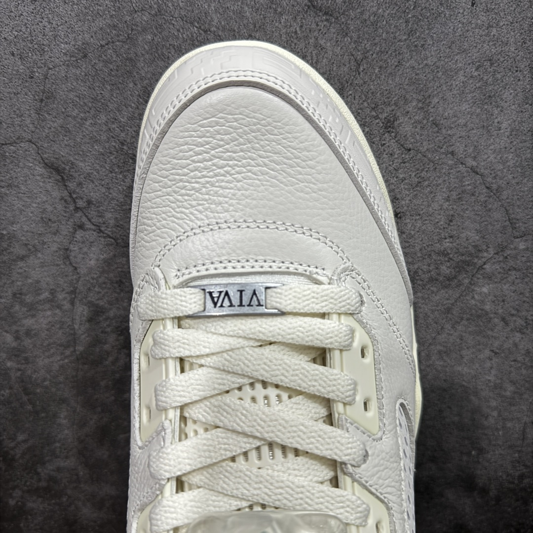 图片[5]-【外贸纯原】Air Jordan 5 Retro \”EL GRITO\” 低帮 墨西哥独立日 AJ5 乔丹5代 aj5 乔5 低邦 白红绿鸳鸯 乔丹篮球鞋系列 配色方案以白色为主，并在中底鲨鱼齿元素、鞋带扣等细节部分融入了墨西哥国旗红绿颜色。可以看到鞋头、后跟、鞋舌的皮革上加入了浮雕的纹理，这一细节的灵感来自当地建筑的装饰。鞋舌以及后跟Jumpmaan Logo均采用棕色刺绣点缀，并将侧面换成了打孔皮革，整双鞋呈现出的视觉效果相当高级，鞋头安排上特殊鞋带扣，VIVA这个词在西班牙语中表示 “万岁”，表达欢呼、庆祝。略带做旧效果的中底搭配生胶外底及黑色Jumpman Logo，复古味道也拿捏的恰到好处。内衬是细腻的暗纹， 里里外外的细节都可圈可点。 货号：HF8833-100 尺码：40 40.5 41 42 42.5 43 44 44.5 45 46 47.5 48.5-选品中心