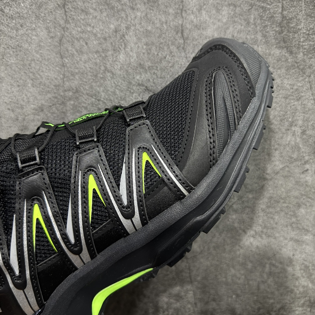 图片[6]-【666版本】SALOMON 萨洛蒙 XA PRO 3D 户外运动 网布减震防滑透气 低帮跑步鞋 男女同款 黑绿 474779 全新品质 巅峰之作 所有配色均购物原版拆解1：1开发 原材料打造 非市场公版便宜货 私模大底 清洁度比市场所有版本都高 全套原纸板楦头开发 原厂网布配套 确保原汁原味 完美呈现版型 原档数据独家私模五层组合大底 男女鞋同步官方开发至46 原装Ortholite轻量化鞋垫 中底布带钢印编号 原厂TPU锁扣 进口港宝加持 后跟自然饱满 还原公司包裹性 鞋面采用SENSIFT贴合技术 全方位贴合包裹脚型 鞋跟部鞋底牵引设计 提供强大的抓地性能 更适应野外崎岖不平的道路 其3D ADVANCED CHASSIS底盘 材料轻量大化 钉齿设计更具稳定性 防护性 鞋底易磨损区运用CONTAGRIP高耐磨材料 应对城市硬质路面长距离跑考验 尺码：36 36.5 37.5 38 38.5 39 40 40.5 41 42 42.5 43 44 45 46-选品中心