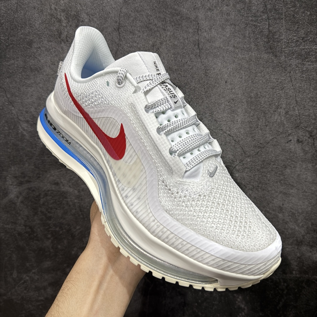 图片[3]-【XE纯原版】Nike Pegasus Premium Airscape 舒适百搭减震防滑耐磨透气 低帮跑步鞋     目前市场最强品质 原版购入开发 一切材质配件均匀原版一致 完美版型 高端玩家必推版本 高价零售必推版本 欢迎对比市面任意版本‼️ 这双鞋简直是时尚与科技的完美融合。 经典黑色鞋面，质感爆棚，搭配超亮眼的银色大勾子，瞬间成为街头焦点。 鞋侧独特小吊牌，细节满满，个性直接拉满。  脚下的全掌气垫更是亮点，红黑配色超吸睛，不仅颜值在线，缓震性能更是一绝。 不管是日常出街还是慢跑锻炼，都能给双脚极致舒适体验。  码数超全，36 – 46 码任你选！别犹豫啦，穿上它，轻松走出潮流范，开启你的时尚运动新旅程！   #独家原包 原底原料 开模打造  #原厂鞋标 高精密准度  #原楦原纸板开发 匹配原版98%以上  #后跟弧度 正确呈现  #原厂皮料 质感无敌  #皮料切割干净 无任何毛边 清洁度细节完美  货号：IH7347-111 码段：36-46-选品中心
