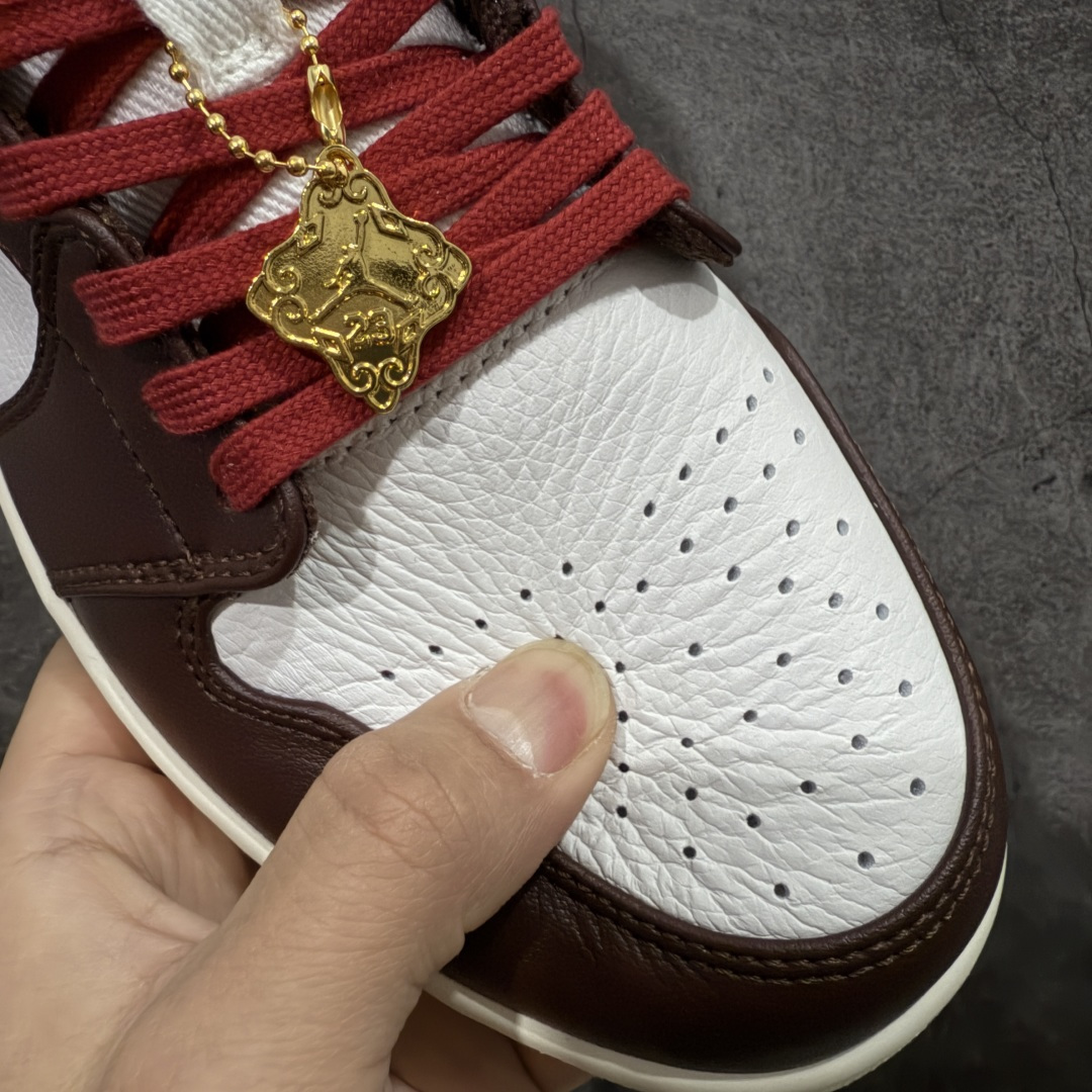 图片[5]-【H11纯原】Nike Air Jordan 1 LOW CNY AJ1 乔一 马年限定 新年款 精致防滑 低帮复古篮球鞋 男女同款 棕褐色 货号：IQ5321-121 尺码：35.5 36 36.5 37.5 38 38.5 39 40 40.5 41 42 42.5 43 44 45 46 47.5-选品中心