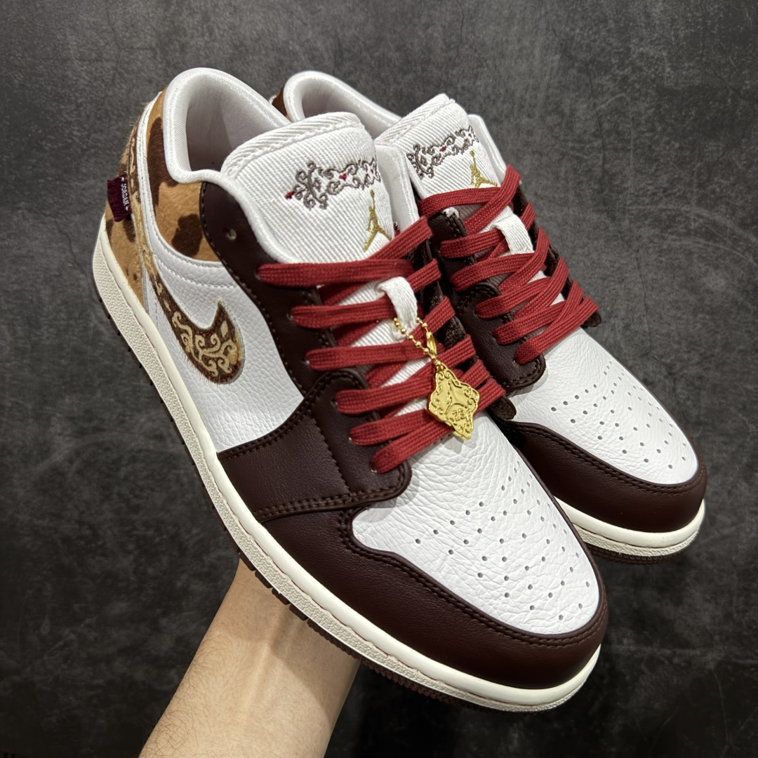 【H11纯原】Nike Air Jordan 1 LOW CNY AJ1 乔一 马年限定 新年款 精致防滑 低帮复古篮球鞋 男女同款 棕褐色 货号：IQ5321-121 尺码：35.5 36 36.5 37.5 38 38.5 39 40 40.5 41 42 42.5 43 44 45 46 47.5-选品中心