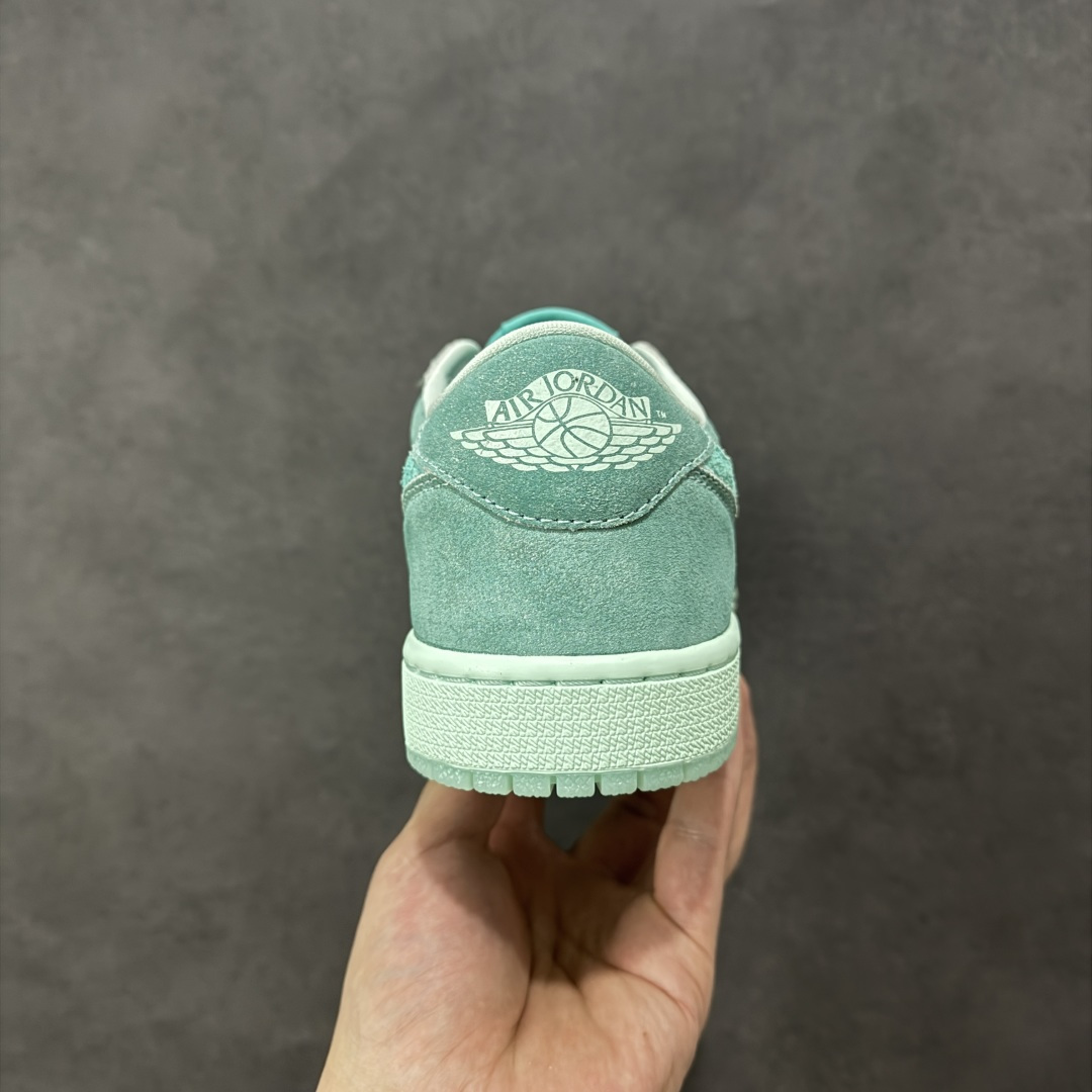 图片[4]-【H11版本】耐克Nike Air Jordan 1 AJ1经典复古经典低帮百搭文化篮球鞋 HQ8111-300 公司级真标半码制#原档案原数据开发版型#采用荔枝纹头层皮革鞋面材质#原厂立体填充鞋舌海绵#中底注胶孔及缜密中底拉帮工艺#原数据开发模具大底 尺码：35.5 36 36.5 37.5 38 38.5 39 40 40.5 41 42 42.5 43 44 44.5 45 46 47.5 编码：H11B270280-选品中心