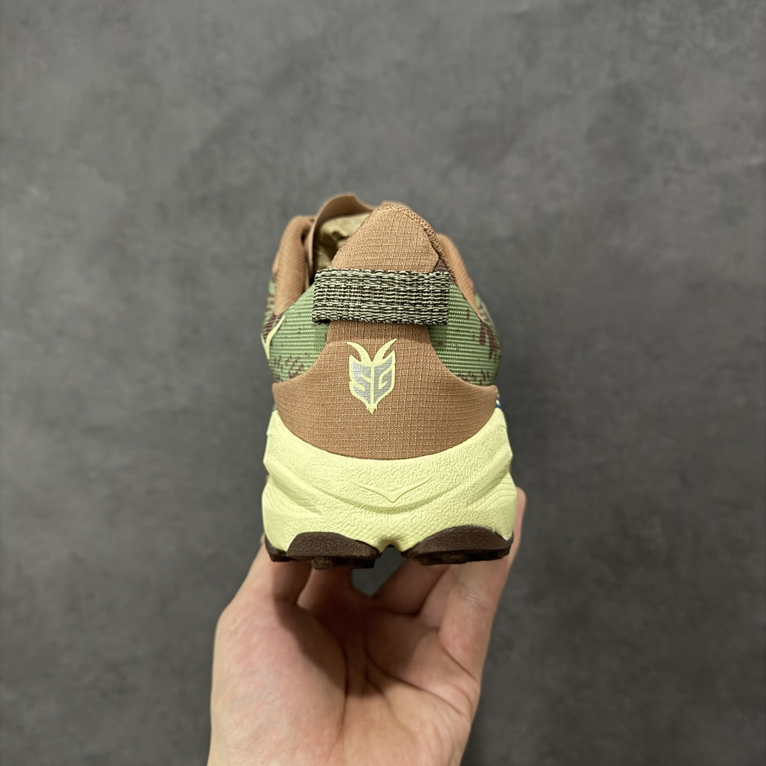 图片[4]-【公司级】HOKA M SPEEDGOAT 6 全新配色 HOKA ONE ONE是来自美国的跑步鞋知名品牌，创立于2009年，始终致力于为所有跑者提供更新、更好的跑步装备。相比常规跑鞋，HOKA ONE ONE特别研发使用性能独特的几何形跑鞋中底，此种鞋底更厚、更高、回弹性也更好，除了卓越的缓冲性能，它还能为各种阶段的跑者带来更具动 感、更加稳定的跑步体验。HOKA ONE ONE从设计之初就清楚意识到，要保证跑者步幅的均匀一致，双脚自然而然的运动至关重要 货号：1147791-MPLC 尺码：36 37 38 39 40 40.5 41 42 43 44 45 46 编码：FSB240250-选品中心