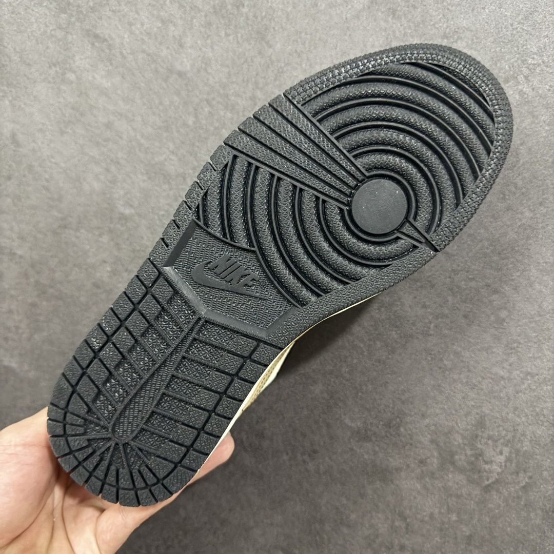 图片[9]-【定制版】Travis Scott x Jordan 1 Low “迪奥联名——米黑卡其棕” 高端定制 乔丹倒勾低帮休闲板鞋 大厂纯原品质出货 纯正版型 定制鞋盒 皮料切割干净无任何毛边 细节完美 超高清洁度 货号：DD7866-100 尺码：36 36.5 37.5 38 38.5 39 40 40.5 41 42 42.5 43 44 44.5 45 编码：HXSB330340-选品中心