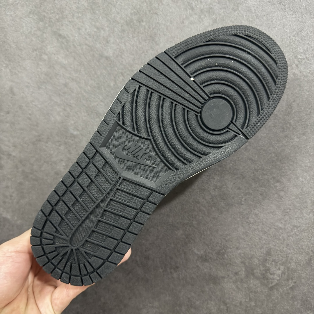 图片[9]-【定制版】Air Jordan Low AJ1 乔1马年限定款 高端定制 低帮复古篮球鞋 DZ5899-044  #定制鞋盒 大厂纯原品质出货 超高清洁度 皮料切割干净无任何毛边 细节完美   尺码：36 36.5 37.5 38 38.5 39 40 40.5 41 42 42.5 43 44 44.5 45 编码：HXSB330340-选品中心