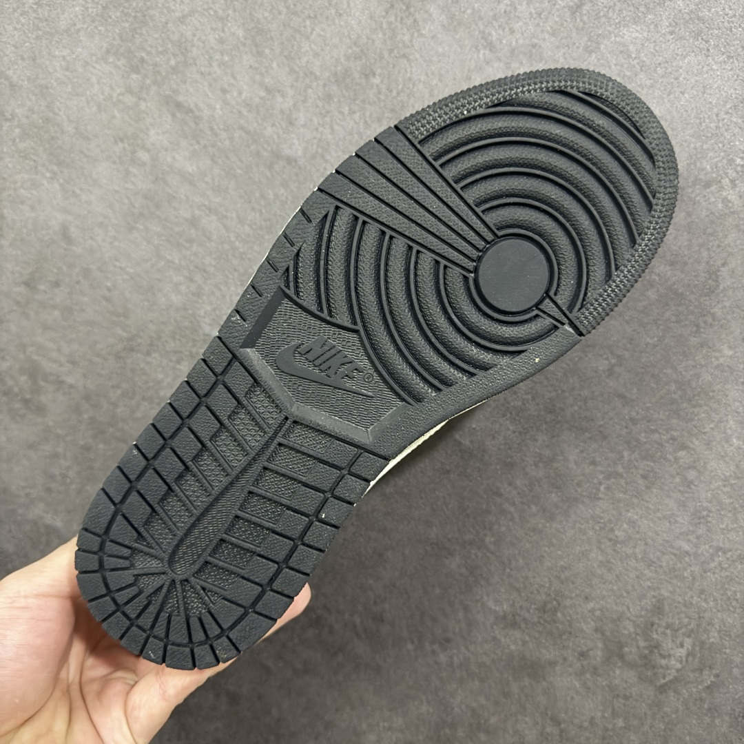 图片[9]-【定制版】Nike Jordan Air Jordan倒勾 “ UN联名——米黑灰拼接” 高端定制 低帮 复古 减震 防滑 耐磨 篮球鞋 定制鞋盒 大厂纯原品质出货 超高清洁度 皮料切割干净无任何毛边 细节完美 货号：JW1188-169 尺码：36 36.5 37.5 38 38.5 39 40 40.5 41 42 42.5 43 44 44.5 45 编码：HXSB330340-选品中心