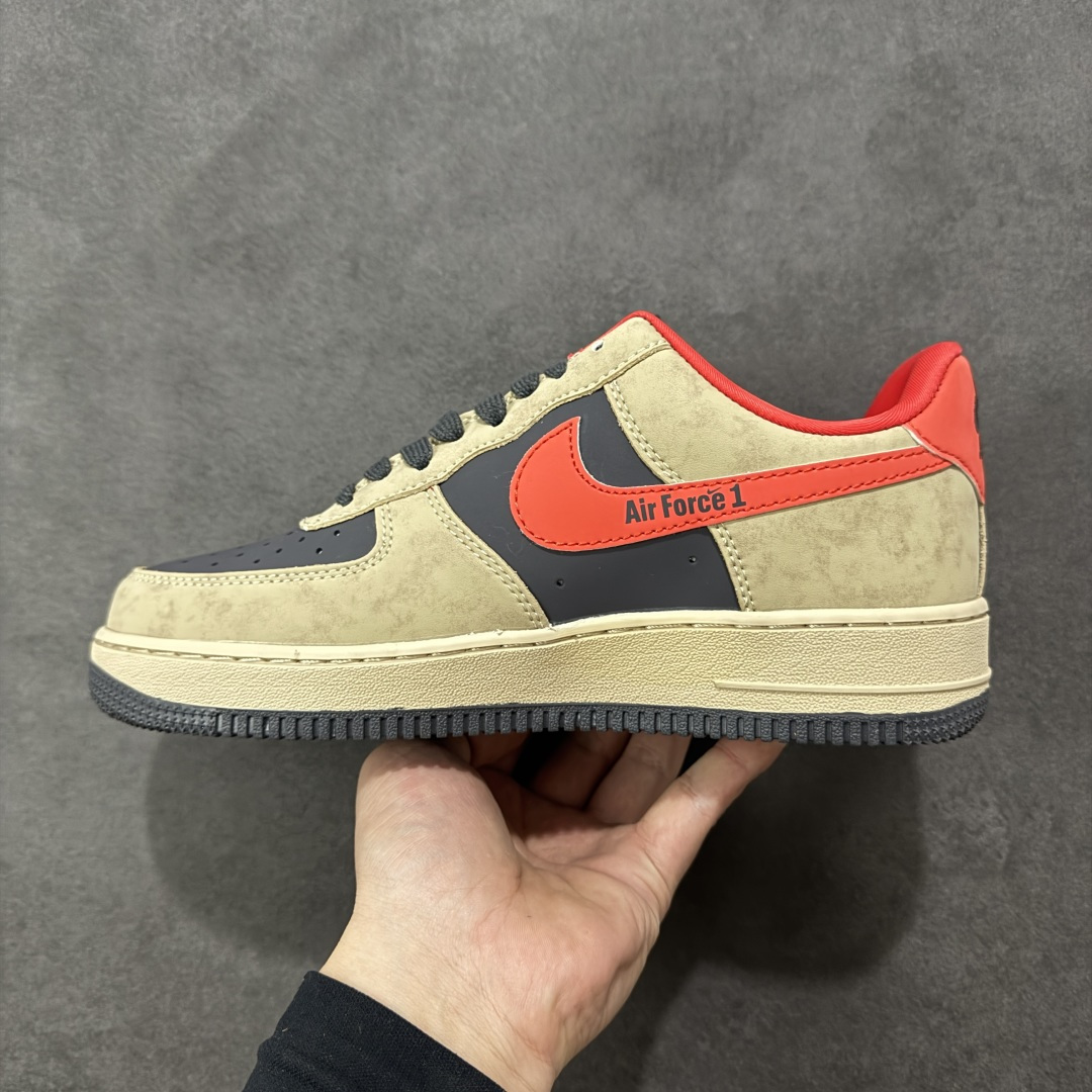 图片[2]-【定制版】马年限定限量发售马上发财马上有钱 高端定制 Nike Air Force 1 \’07 Low “马年限定联名—— 摩卡棕红” 高端定制 低帮休闲板鞋 定制鞋盒 大厂纯原品质出货 超高清洁度 皮料切割干净无任何毛边 细节完美 货号：KD1688-002 尺码：36 36.5 37.5 38 38.5 39 40 40.5 41 42 42.5 43 44 44.5 45 编码：HXSB310320-选品中心