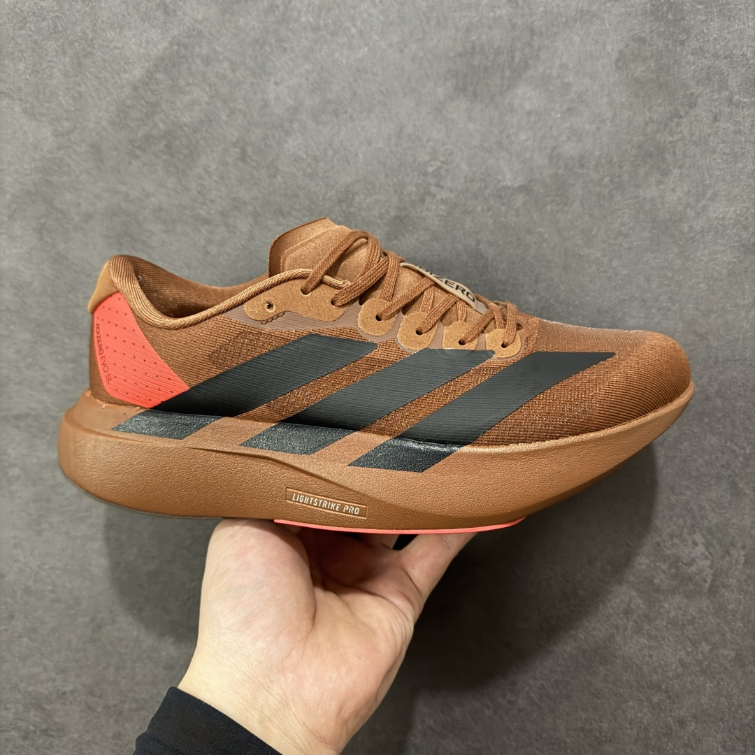 【TD版本】Ad Adizero Evo SL M 阿迪超轻透气缓震跑鞋 以令人难以置信的138克重量，刷新了跑鞋轻量化的记录，阿迪在材料科学和工艺技术上的深厚积累。 全新鞋款采用Lightweight Upper材料，让穿着者几乎能够体验到一种\