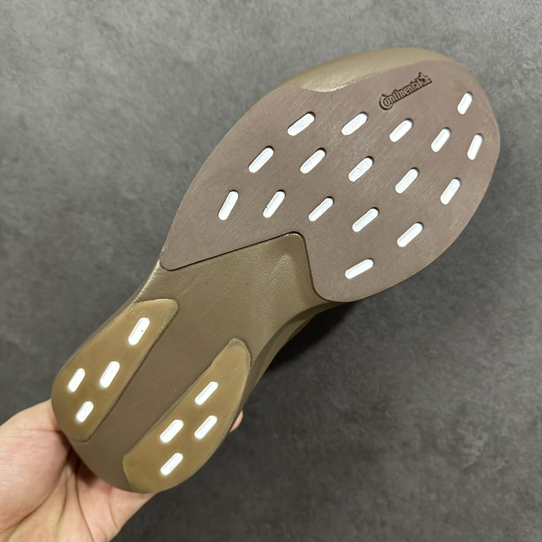 图片[9]-【TD版本】Ad Adizero Evo SL M 阿迪超轻透气缓震跑鞋 以令人难以置信的138克重量，刷新了跑鞋轻量化的记录，阿迪在材料科学和工艺技术上的深厚积累。 全新鞋款采用Lightweight Upper材料，让穿着者几乎能够体验到一种\”裸足\”的感觉 货号：KJ1439 尺码：36 36.5 37.5 38 38.5 39 40 40.5 41 42 42.5 43 44 45 编码：XSB210220-选品中心