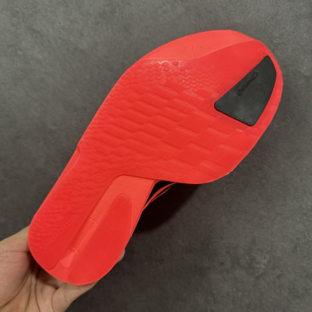 图片[9]-【TD版本】Adidas ADIZERO ADIOS 5 M 马拉松竞速专业跑鞋 CELERMESH针织网面非常轻薄 纤维间的缝隙很大 可以保证跑步时的透气、排汗效果 鞋舌直接与两侧的内衬和鞋底连接在一起 在跑步过程中不会被鞋舌的左右移动所困扰 在标准鞋带孔的基础上再拓宽一组鞋带孔 适合不同脚型的需求 突破性 EnergyRods 技术，有助于跑者实现更好的成绩 中底独特的LIGHTSTRIKE PRO泡棉材质 微弹感觉在跑步过程中给予了良好的支撑体验 对于顶级精英和高水平进阶跑者来说 ADIOS PRO是一双值得信赖的竞速比赛用鞋 货号：K18294 尺码：36 36²/₃ 37¹/₃ 38 38²/₃ 39¹/₃ 40 40²/₃ 41¹/₃ 42 42²/₃ 43¹/₃ 44 44²/₃ 45¹/₃ 编码：XSB250260-选品中心