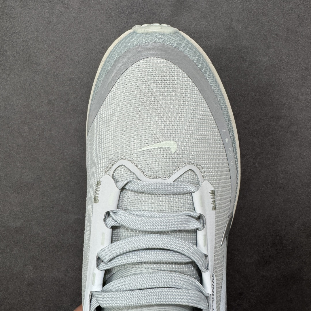 图片[8]-【公司级】Nike VOMERO 18 GTX 耐克 舒适减震防滑 低帮跑步鞋 全掌ReactX泡绵中底 前掌和后跟还配备了Air Zoom气垫单元 据说跑起来更快更舒适哦 这次最大的升级点 首次引入了ReactX泡绵 货号：HQ7001-003 尺码：36-46带半码-选品中心