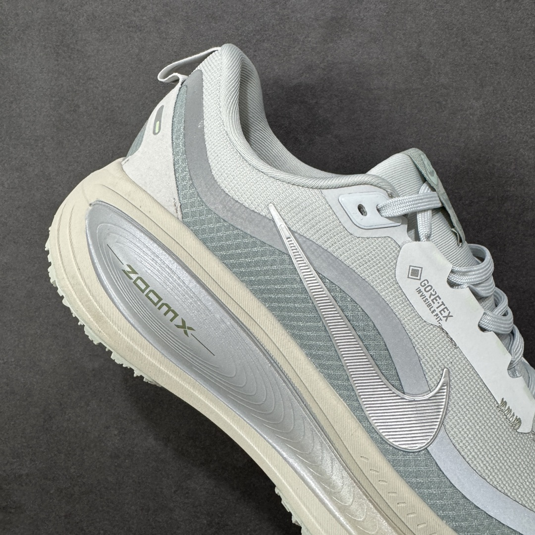 图片[6]-【公司级】Nike VOMERO 18 GTX 耐克 舒适减震防滑 低帮跑步鞋 全掌ReactX泡绵中底 前掌和后跟还配备了Air Zoom气垫单元 据说跑起来更快更舒适哦 这次最大的升级点 首次引入了ReactX泡绵 货号：HQ7001-003 尺码：36-46带半码-选品中心