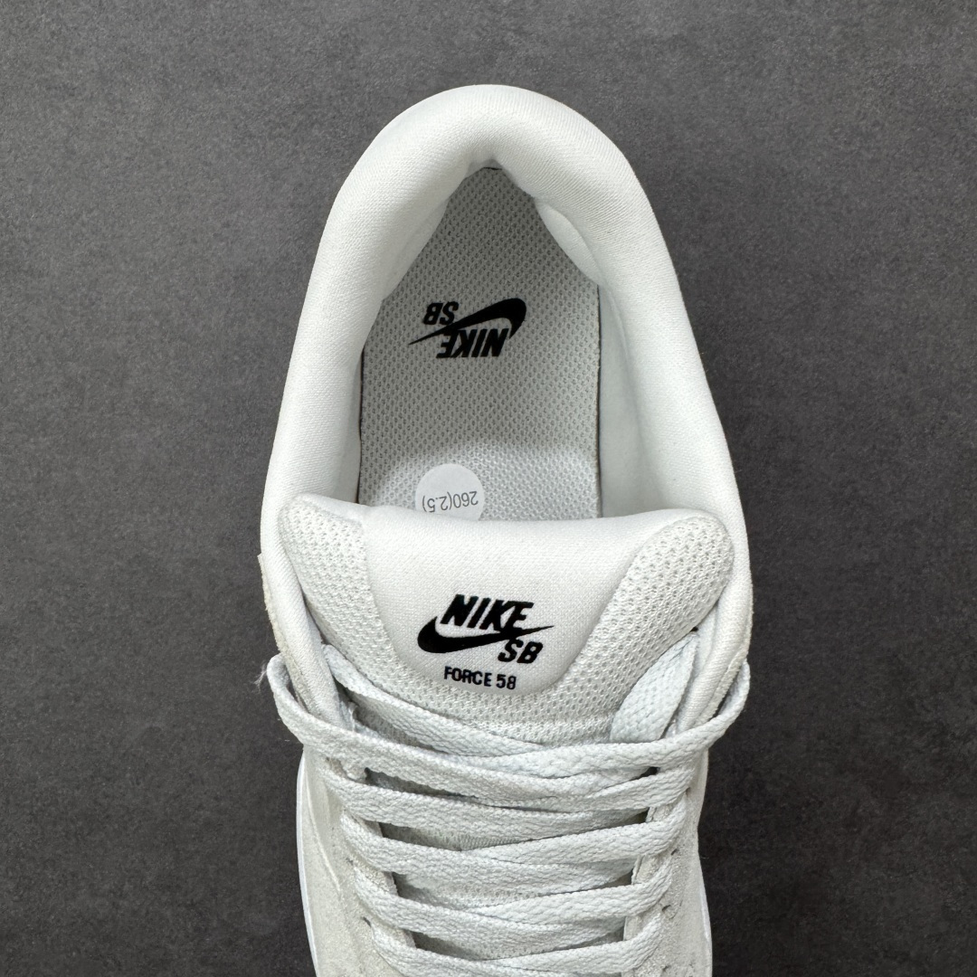 图片[7]-【公司级】Nike SB Force 58 是一款结合了经典篮球元素与滑板功能的鞋款。鞋身采用帆布、麂皮与冲孔细节，致敬传统篮球风格，呈现出复古又时尚的外观。加厚鞋舌设计提升穿着舒适度，内侧弹性衬布提供稳固贴合感，即使鞋带松脱也能保持鞋子贴合脚型。全新杯式外底设计兼顾耐久性与灵活性，减少磨合时间，提升滑板体验。鞋底Tri-Star纹理提供出色的抓地力和灵敏脚感。 货号：CZ2959-003 尺码：36 36.5 37.5 38 38.5 39 40 40.5 41 42 42.5 43 44 45 编码：XSB220230-选品中心