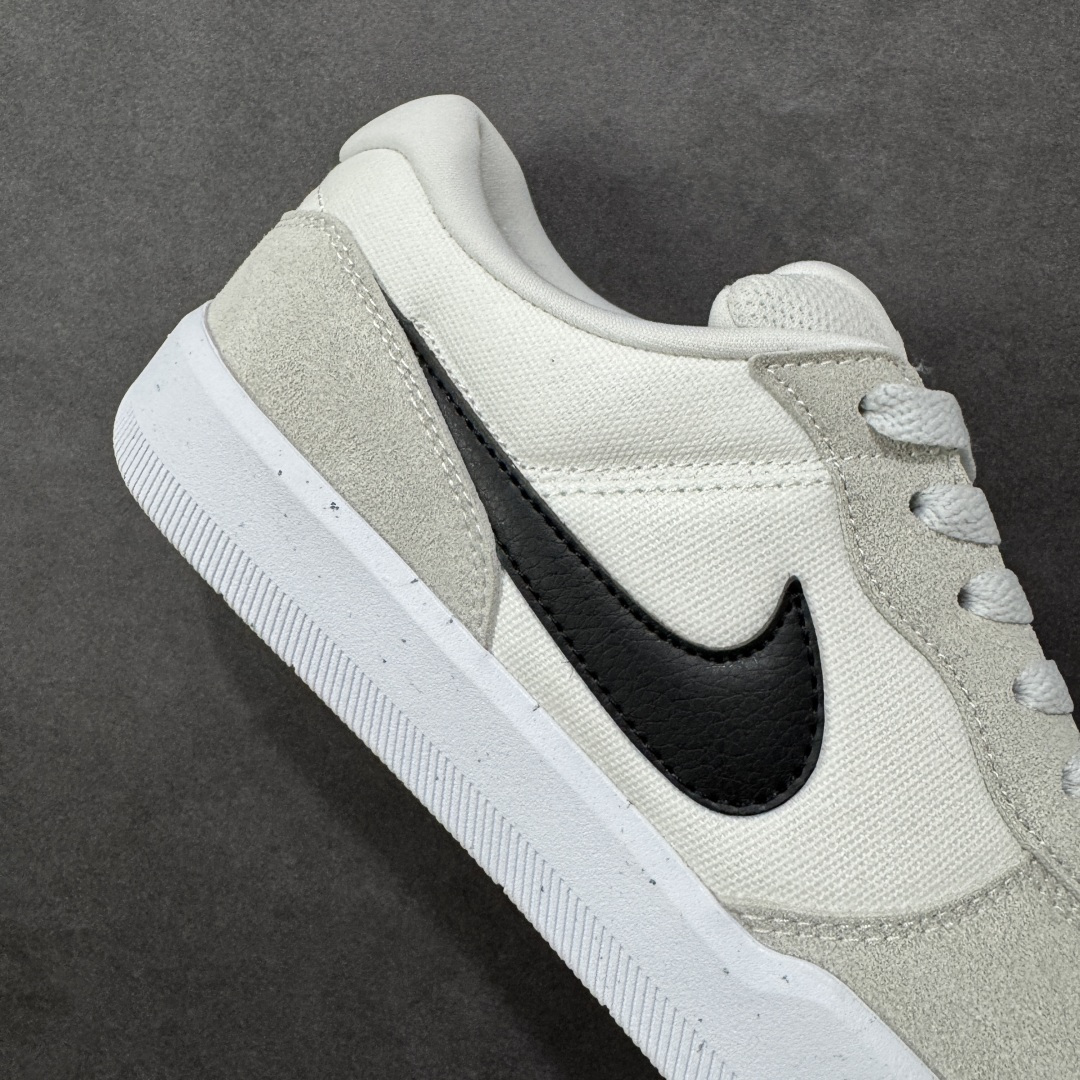 图片[6]-【公司级】Nike SB Force 58 是一款结合了经典篮球元素与滑板功能的鞋款。鞋身采用帆布、麂皮与冲孔细节，致敬传统篮球风格，呈现出复古又时尚的外观。加厚鞋舌设计提升穿着舒适度，内侧弹性衬布提供稳固贴合感，即使鞋带松脱也能保持鞋子贴合脚型。全新杯式外底设计兼顾耐久性与灵活性，减少磨合时间，提升滑板体验。鞋底Tri-Star纹理提供出色的抓地力和灵敏脚感。 货号：CZ2959-003 尺码：36 36.5 37.5 38 38.5 39 40 40.5 41 42 42.5 43 44 45 编码：XSB220230-选品中心