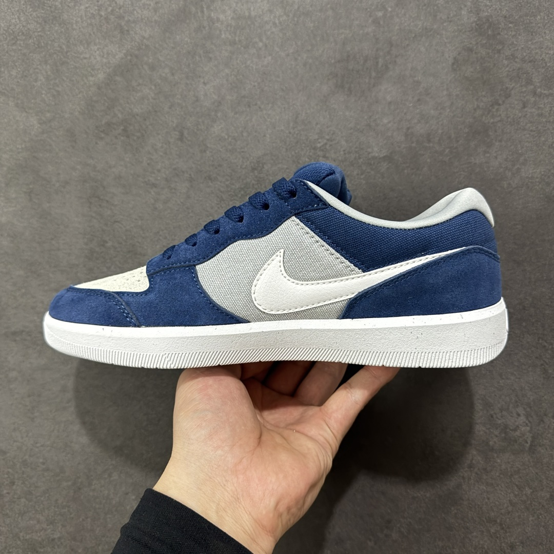 图片[2]-【公司级】Nike SB Force 58 是一款结合了经典篮球元素与滑板功能的鞋款。鞋身采用帆布、麂皮与冲孔细节，致敬传统篮球风格，呈现出复古又时尚的外观。加厚鞋舌设计提升穿着舒适度，内侧弹性衬布提供稳固贴合感，即使鞋带松脱也能保持鞋子贴合脚型。全新杯式外底设计兼顾耐久性与灵活性，减少磨合时间，提升滑板体验。鞋底Tri-Star纹理提供出色的抓地力和灵敏脚感。 货号：CZ2959-403 尺码：36 36.5 37.5 38 38.5 39 40 40.5 41 42 42.5 43 44 45 编码：XSB220230-选品中心