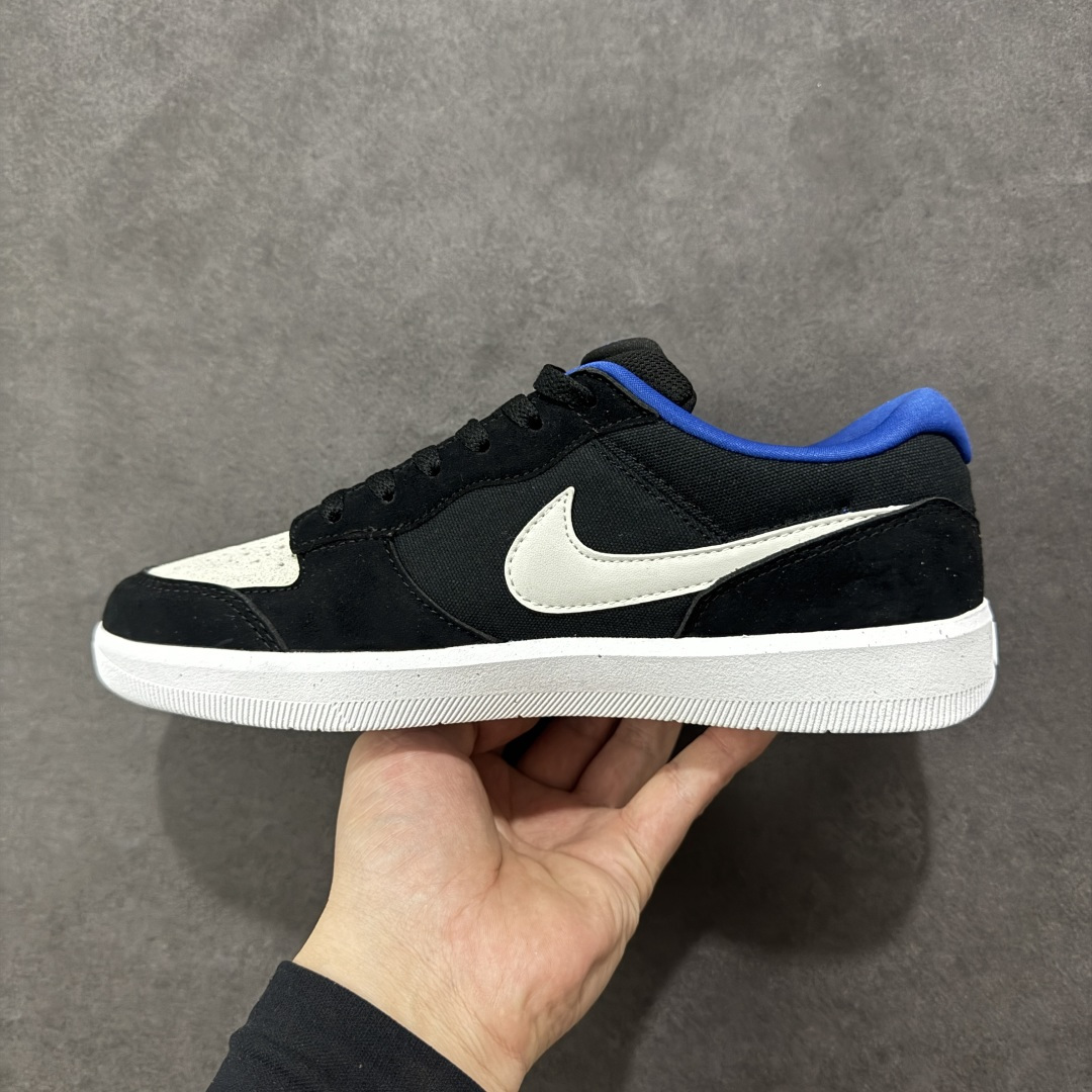 图片[2]-【公司级】Nike SB Force 58 是一款结合了经典篮球元素与滑板功能的鞋款。鞋身采用帆布、麂皮与冲孔细节，致敬传统篮球风格，呈现出复古又时尚的外观。加厚鞋舌设计提升穿着舒适度，内侧弹性衬布提供稳固贴合感，即使鞋带松脱也能保持鞋子贴合脚型。全新杯式外底设计兼顾耐久性与灵活性，减少磨合时间，提升滑板体验。鞋底Tri-Star纹理提供出色的抓地力和灵敏脚感。 货号：CZ2959-002 尺码：36 36.5 37.5 38 38.5 39 40 40.5 41 42 42.5 43 44 45 编码：XSB220230-选品中心