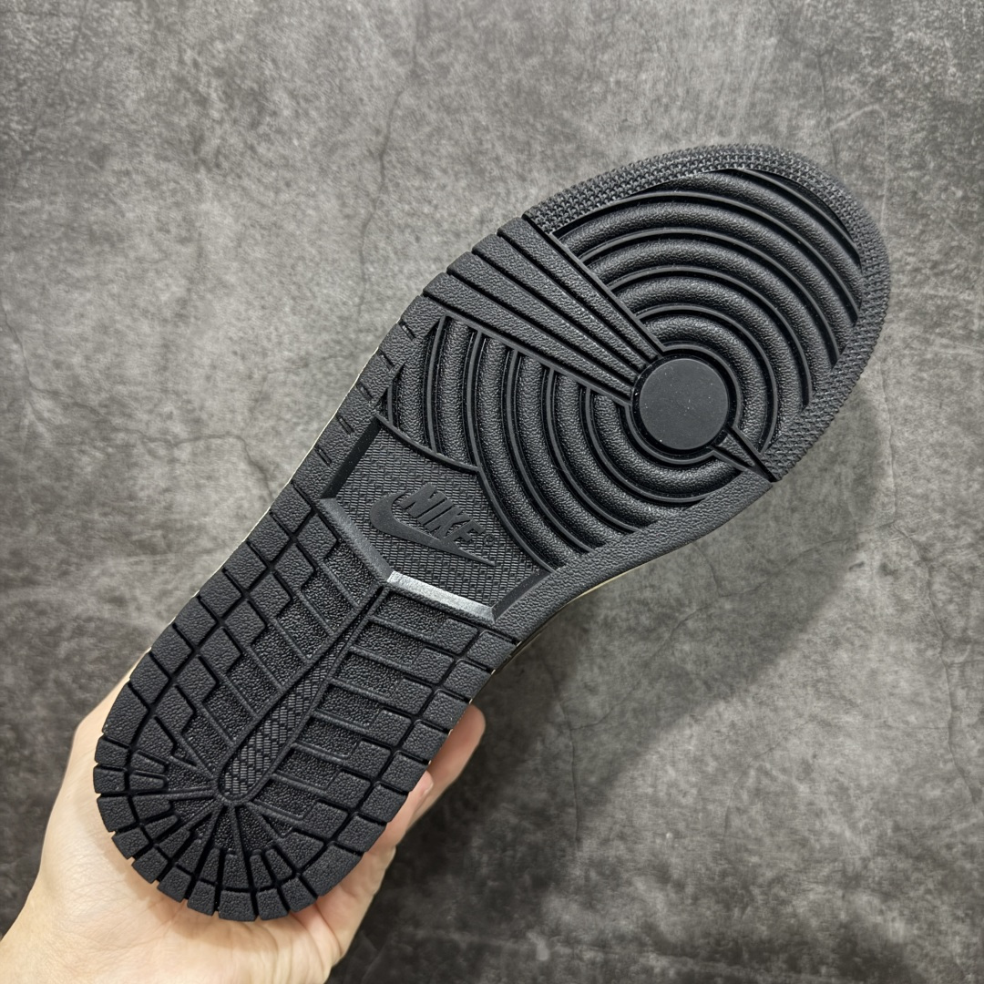 图片[9]-【纯原K版】Air Jordan AJ1 Mid 中帮 黑棕 IB7110-002 原厂内置全掌气垫 A模大底 头层小牛皮 鞋舌AJ原厂专用牛津布+AJ专用反口珍珠布+原厂无杂质高弹内里海棉 特殊封边弹力鞋带 全网唯一头层牛皮 原鞋开模 拒绝公底 购置公司同步原材料 原汁原味 忠于原版‼️ 尺码：36 36.5 37.5 38 38.5 39 40 40.5 41 42 42.5 43 44 44.5 45 46 47.5-选品中心