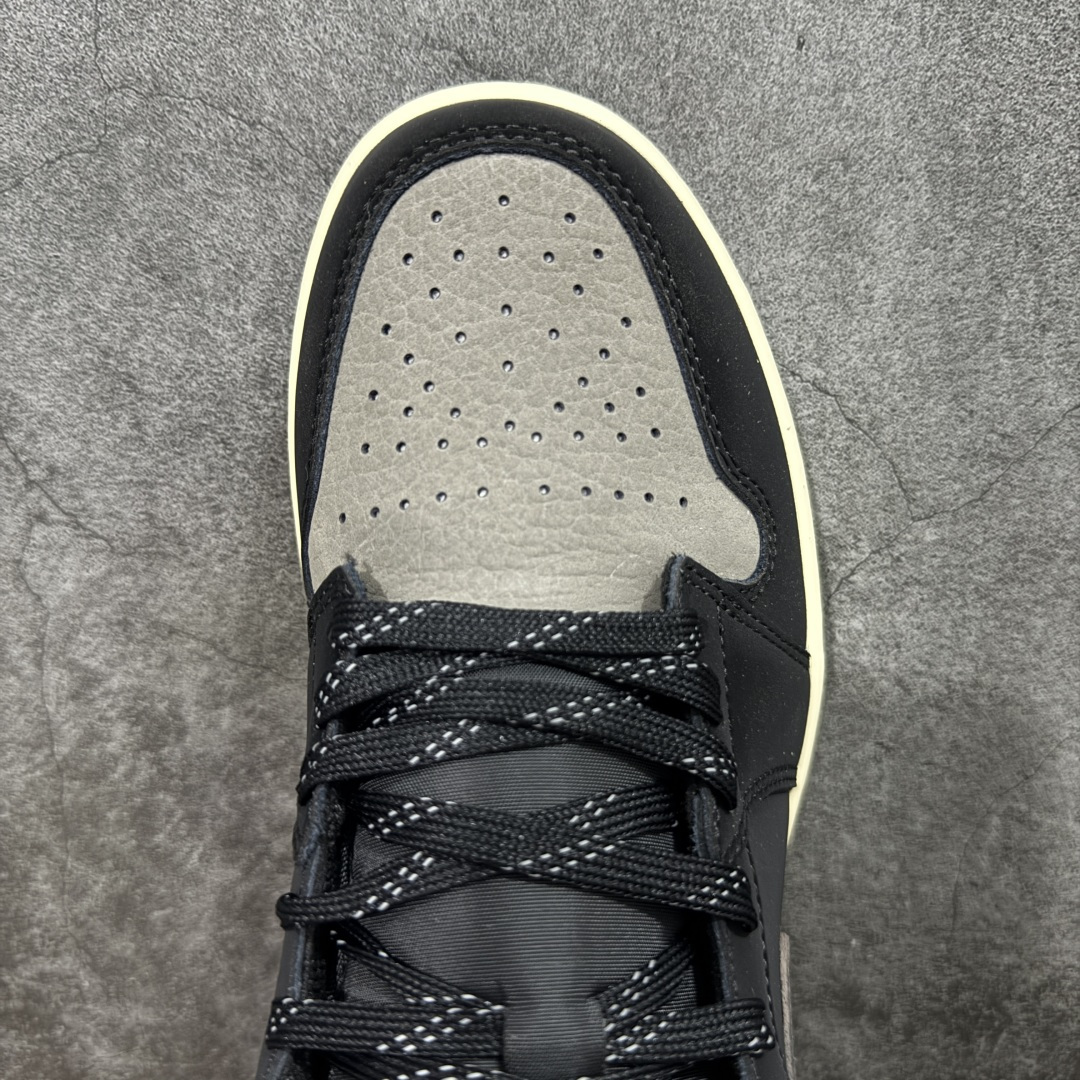 图片[5]-【纯原K版】Air Jordan AJ1 Mid 中帮 黑棕 IB7110-002 原厂内置全掌气垫 A模大底 头层小牛皮 鞋舌AJ原厂专用牛津布+AJ专用反口珍珠布+原厂无杂质高弹内里海棉 特殊封边弹力鞋带 全网唯一头层牛皮 原鞋开模 拒绝公底 购置公司同步原材料 原汁原味 忠于原版‼️ 尺码：36 36.5 37.5 38 38.5 39 40 40.5 41 42 42.5 43 44 44.5 45 46 47.5-选品中心