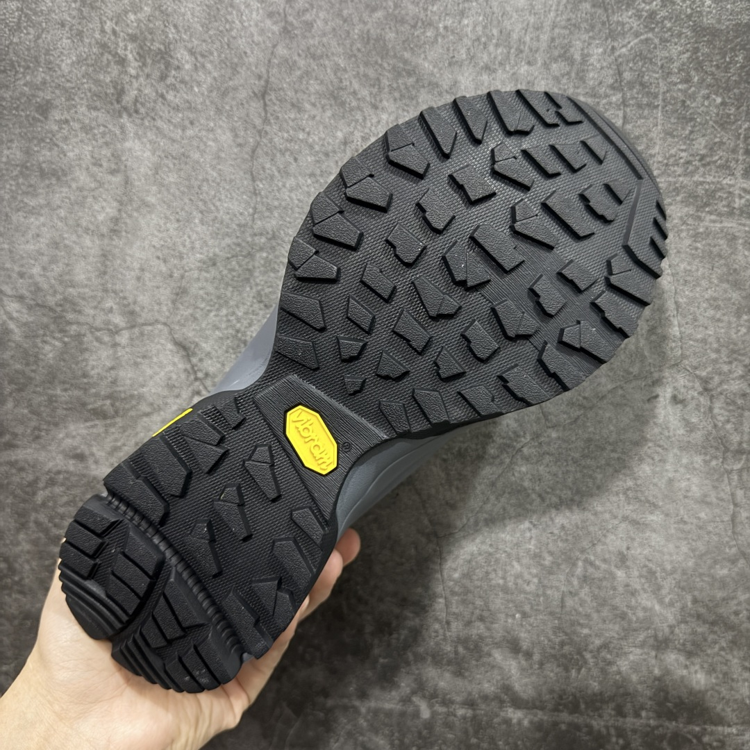 图片[9]-【Top版本】凯乐石KAILAS 界山GTX 户外运动 防滑耐磨防水 低帮 登山徒步鞋 男款 KAILAS凯乐石品牌是全球三大全系攀登品牌之一，于2003年创立于中国广州，致力于为有攀登梦想的户外运动员及爱好者，研发制造功能性专业装备，满足他们在极限环境下安全舒适的需求，凯乐石专注于科技面料的开发及专业功能设计，产品线覆盖登山、攀岩、徒步、越野跑山、露营、旅行等多项户外运动，通过运动员的测试反馈，不断进化迭代，产品荣获国内外大奖71座，发明专利21个，更突破性的自主研发攀登器械，打造出中国的攀登硬实力 尺码：39 40 41 42 43 44 45-选品中心