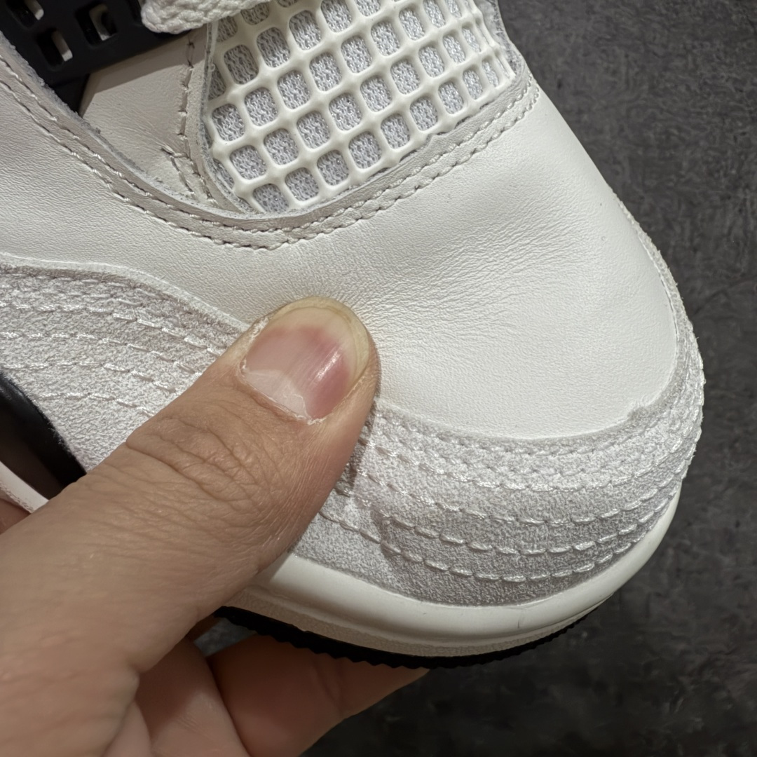 图片[5]-【纯原KZ版】Air Jordan AJ4 “Flight Club”Sail/Black-University Red 飞行俱乐部 IM4002-100 纯原大厂出品 全新品质 原楦原纸板同源开发 完美呈现乔4的版型 内侧正确双色网格 还原细节 正确气垫颜色 正确网格工艺 正确拉帮工艺 全鞋原装材料制作 原档案原模具打造 尺码：36-48.5-选品中心