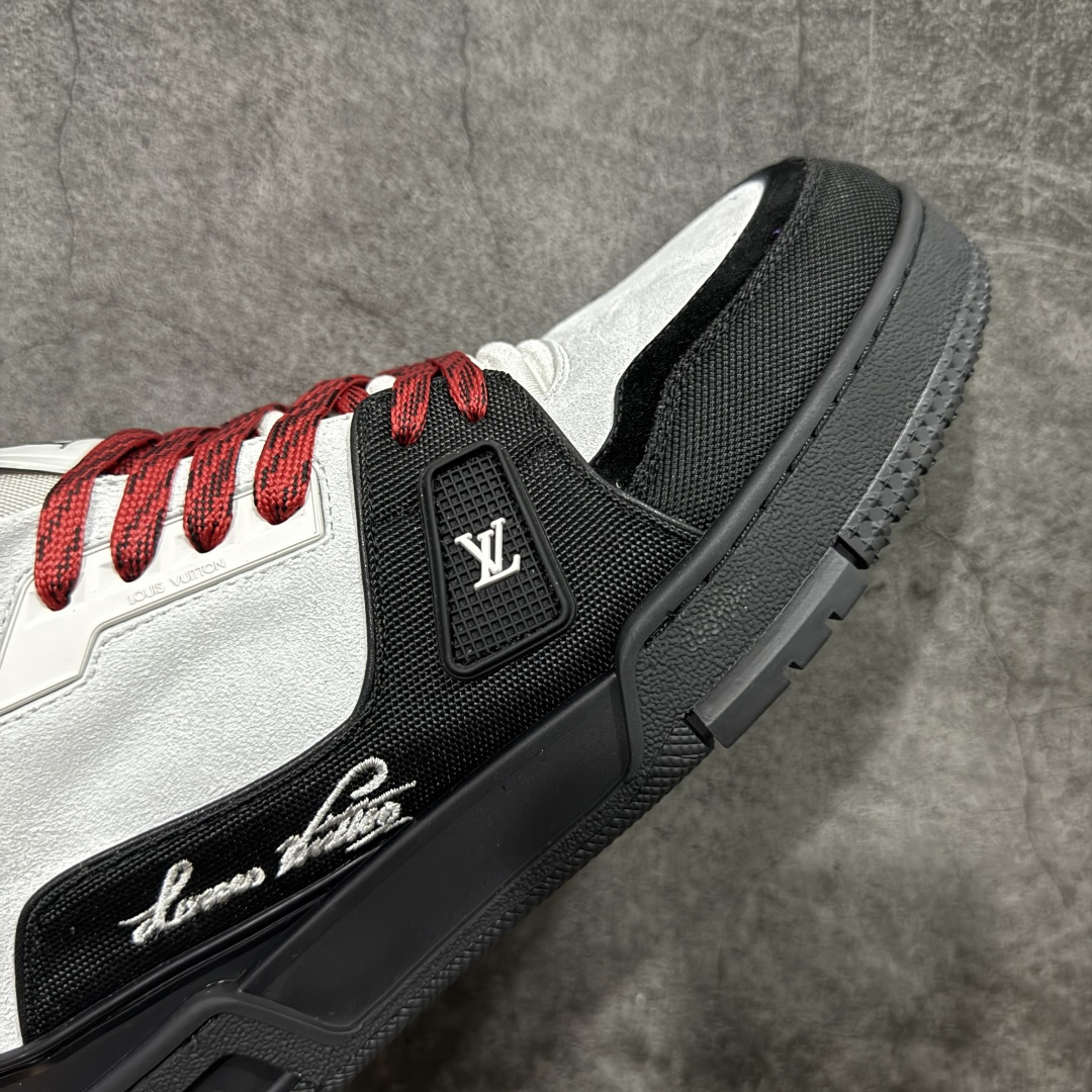 图片[6]-【YS纯原顶级版】顶级莞产 LOUIS VUITTON 路易威登 LV Trainer 牛皮革 拼接黑绿 ✦ 原楦原纸版开模，鞋型立体饱满 ✦ 零毛边、零溢胶、零线头瑕疵 ✦ 细节与原版一致 区分市面通货 ✦ 多层叠片＋电脑针车，针距密度一致 ✦ Monogram浮雕＋3D高频压纹 ✦ 多密度发泡中底：支撑回弹媲美专柜 ✦ 原装橡胶大底：含胶量高、纹路深、双拼接零偏差 ✦ ZP级原装包装：专柜款鞋盒＋防尘袋＋说明书 尺码：39-45-选品中心