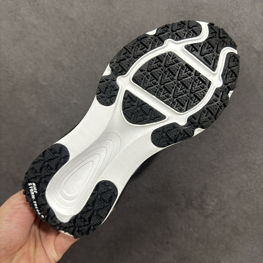 图片[9]-【公司级】Nike VOMERO 18 GTX 耐克 舒适减震防滑 低帮跑步鞋 全掌ReactX泡绵中底 前掌和后跟还配备了Air Zoom气垫单元 据说跑起来更快更舒适哦 这次最大的升级点 首次引入了ReactX泡绵 货号：HQ7002-002 尺码：36 36.5 37.5 38 38.5 39 40 40.5 41 42 42.5 43 44 45 编码：WEB240250-选品中心