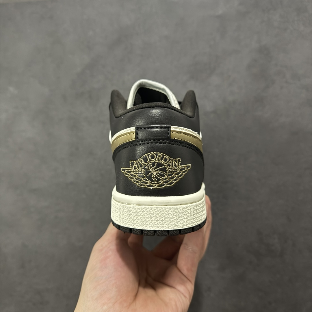 图片[4]-【H11版本】耐克Nike Air Jordan 1 AJ1经典复古经典低帮百搭文化篮球鞋 DC0774-200 公司级真标半码制#原档案原数据开发版型#采用荔枝纹头层皮革鞋面材质#原厂立体填充鞋舌海绵#中底注胶孔及缜密中底拉帮工艺#原数据开发模具大底 尺码：35.5 36 36.5 37.5 38 38.5 39 40 40.5 41 42 42.5 43 44 44.5 45 46 47.5 编码：H11B270280-选品中心
