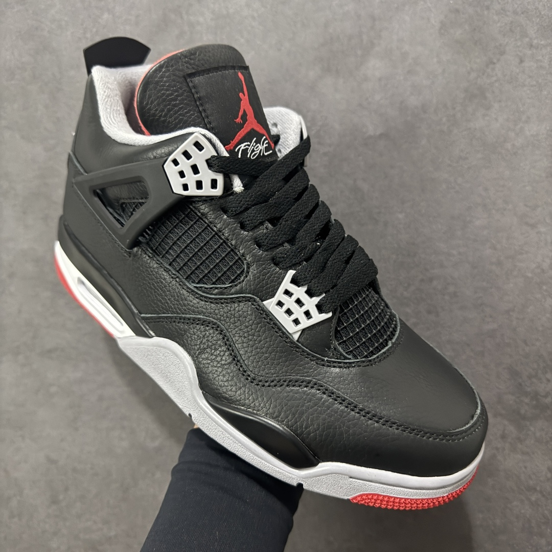 图片[3]-【H11版本】Air Jordan 4 Retro \”Bred Reimagined\” 2024复刻皮面黑红 AJ4 乔丹4代 aj4 乔4 黑红2024版 乔丹篮球鞋系列 鞋子依旧保持了经典设计手法，鞋身采用黑色为主色调，搭配水泥灰色细节点缀，材质方面选用带有光泽的黑色荔枝纹覆盖，搭配灰色的内衬、外底以及鞋带孔，鞋舌标签以红色Jumpman Logo刺绣点缀，而后跟的设计则是采用了元年Nike Swoosh Logos，鞋子大底依然是元年设计，凸显出十足的OG气质，最后以黑白灰中底搭配可视Air Maxf气垫及红灰橡胶外底完善设计收尾。 男货号：FV5029-006 女货号：FQ8213-006 尺码：36 36.5 37.5 38 38.5 39 40 40.5 41 42 42.5 43 44 44.5 45 46 47.5 编码：H1B400410-选品中心