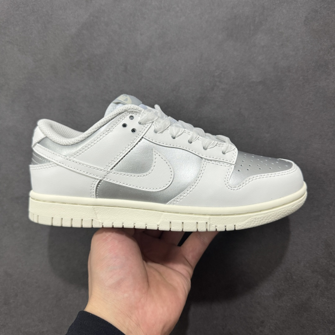 【YC版本】Nike Dunk Low Retro ‘DIY高端定制’耐克 低帮休闲运动板鞋 原装头层材料 用料绝不含糊 独家版型蒸餾加工帶來的是更好的视觉和脚感体验 清洁度 电绣工艺 皮料切割干净无任何毛边 细节完美（配件20） 货号：IB7311-001 尺码：35.5-42带半码 编码：HXSB250260-选品中心