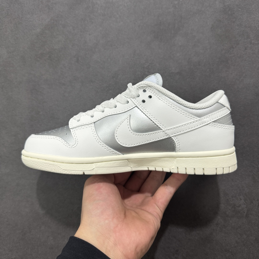 图片[2]-【YC版本】Nike Dunk Low Retro ‘DIY高端定制’耐克 低帮休闲运动板鞋 原装头层材料 用料绝不含糊 独家版型蒸餾加工帶來的是更好的视觉和脚感体验 清洁度 电绣工艺 皮料切割干净无任何毛边 细节完美（配件20） 货号：IB7311-001 尺码：35.5-42带半码 编码：HXSB250260-选品中心