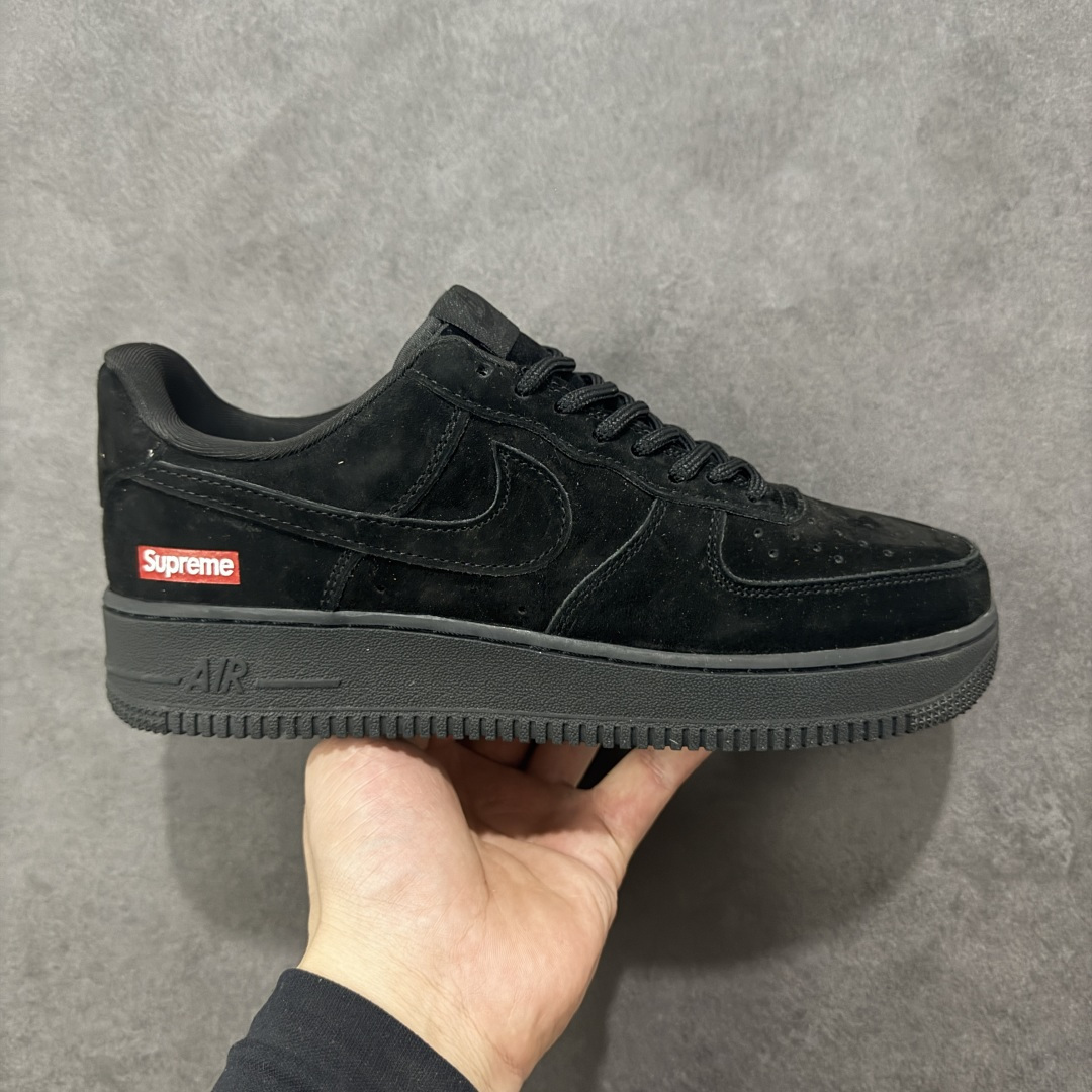 【定制版】公司级Nike Air Force 1 \'07 Low “Supreme联名——全猪八”空军一号 高端定制 低帮 运动鞋 休闲鞋 折边针车 工艺难度大 原楦头原纸板 原装鞋盒 定制五金配件 内置全掌气垫 原厂鞋底 货号：DF0188-119 尺码：36 36.5 37.5 38 38.5 39 40 40.5 41 42 42.5 43 44 44.5 45 编码：HXSB310320-选品中心