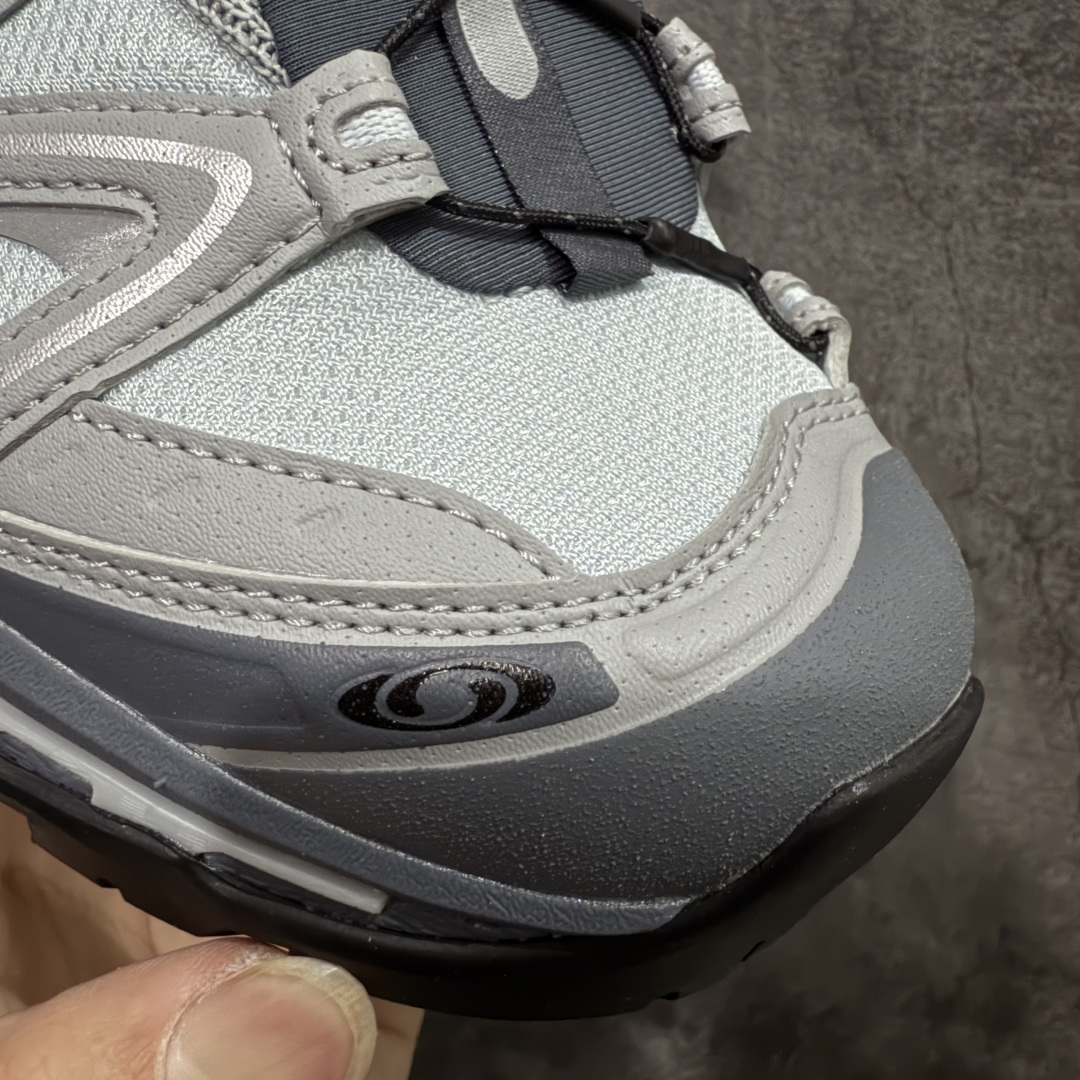 图片[5]-【巅峰升级版】Salomon XT-QUEST ADV 萨洛蒙情侣款户外机能鞋 灰绿色 491276 全新工厂出品 升级品质 全鞋改进为原厂一致材料打造 全新修长鞋型 版型正 全新玻璃冲刀 清洁度提升 中底带数字钢印 网面与鞋头材料校对一致无色差 鞋盒同步原版牛皮纸鞋盒 鞋头处添加☯️太极标 细节多次修改校正 坚持同步原版无差别 终端优势供应 尺码：36 36.5 37.5 38 38.5 39 40 40.5 41 42 42.5 43 44 44.5 45-选品中心