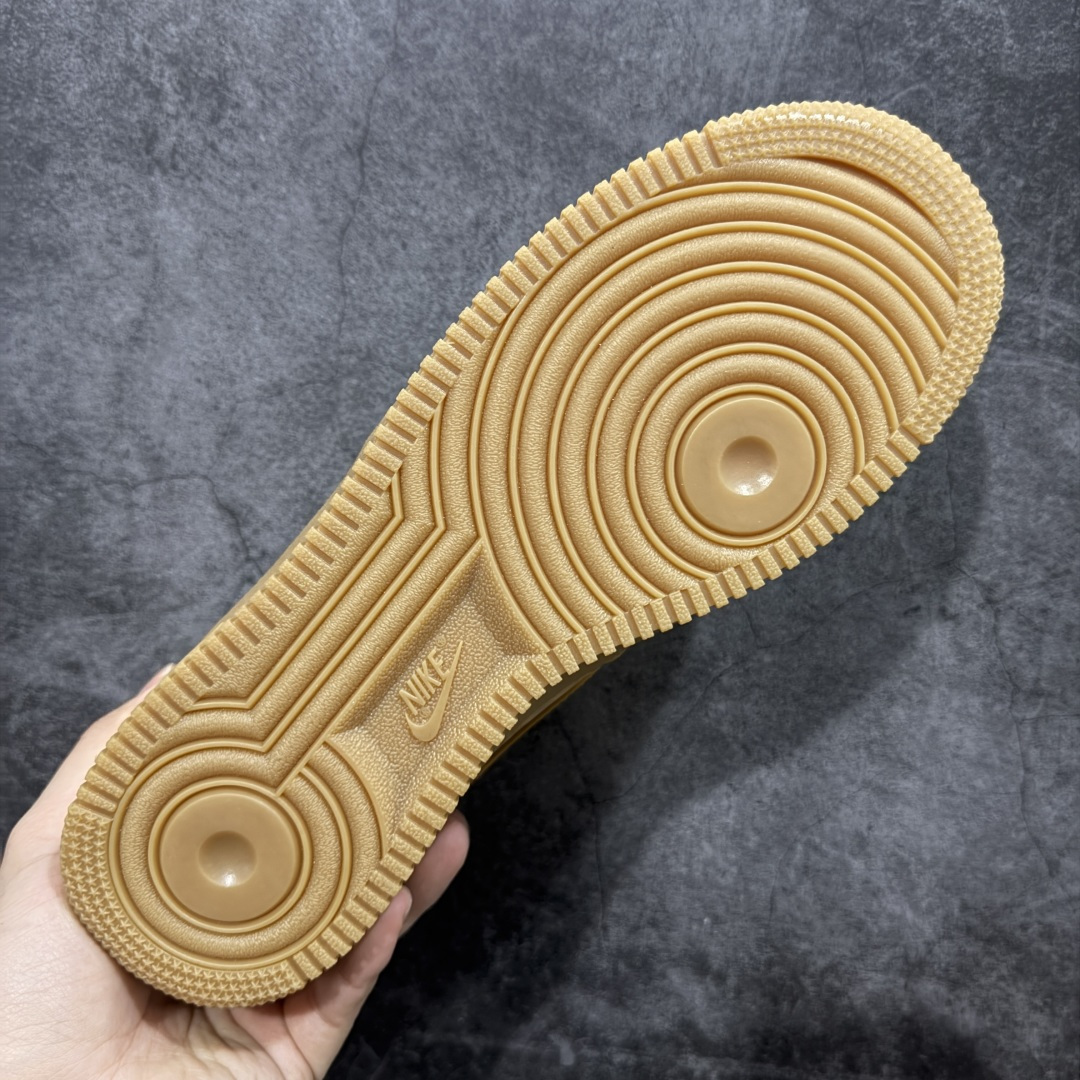 图片[9]-【XE纯原版】NK Air Force 1 Low 07 LV8 \”Wheat Flax\” 空军一号低帮 小麦色 CJ9179-200 全鞋原厂麂皮鞋面打造 原楦头原纸板 纯正空军版型 全掌内置蜂窝气垫 原盒配件 原厂中底钢印、拉帮完美 尺码：36 36.5 37.5 38 38.5 39 40 40.5 41 42 42.5 43 44 44.5 45 46-选品中心