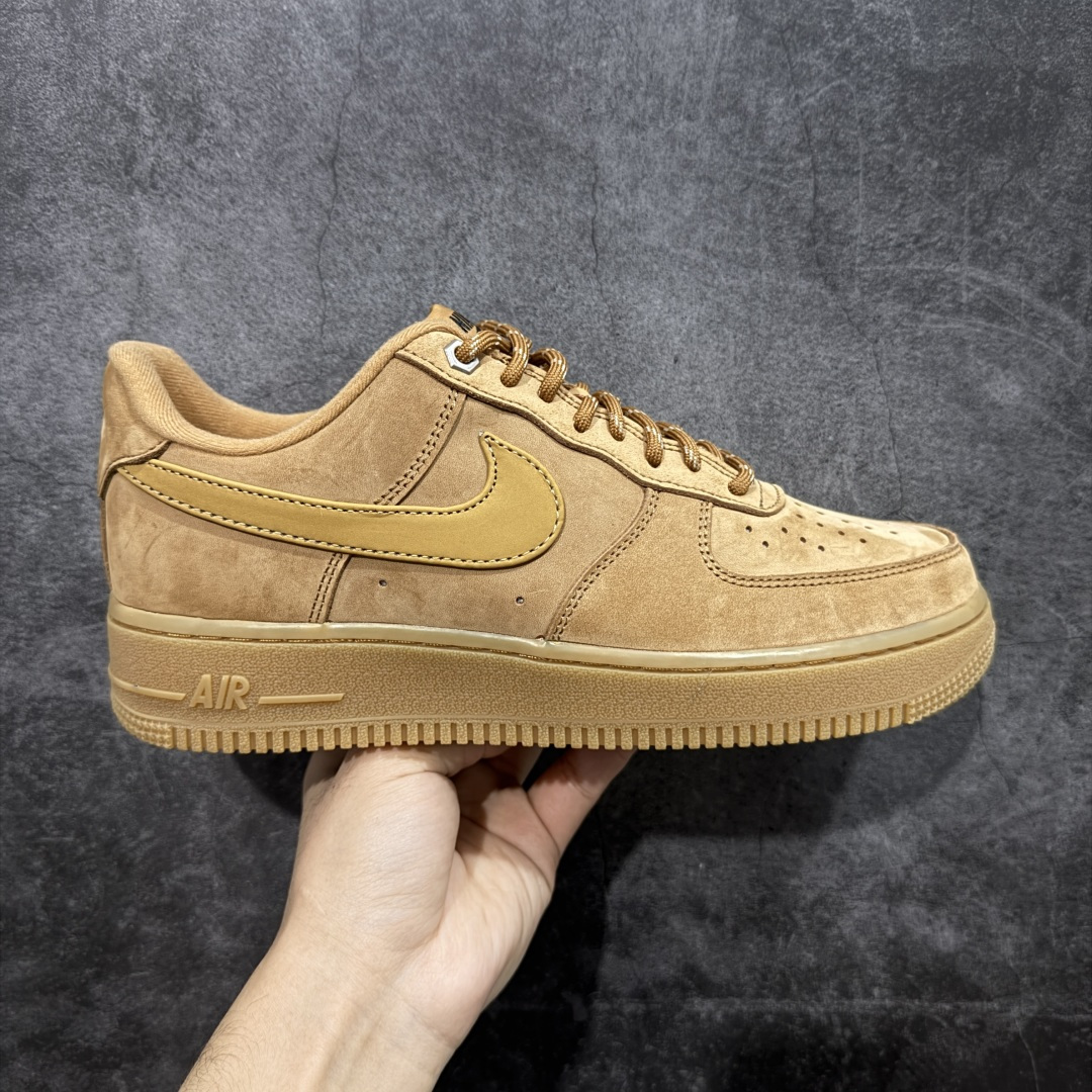 【XE纯原版】NK Air Force 1 Low 07 LV8 \”Wheat Flax\” 空军一号低帮 小麦色 CJ9179-200 全鞋原厂麂皮鞋面打造 原楦头原纸板 纯正空军版型 全掌内置蜂窝气垫 原盒配件 原厂中底钢印、拉帮完美 尺码：36 36.5 37.5 38 38.5 39 40 40.5 41 42 42.5 43 44 44.5 45 46-选品中心