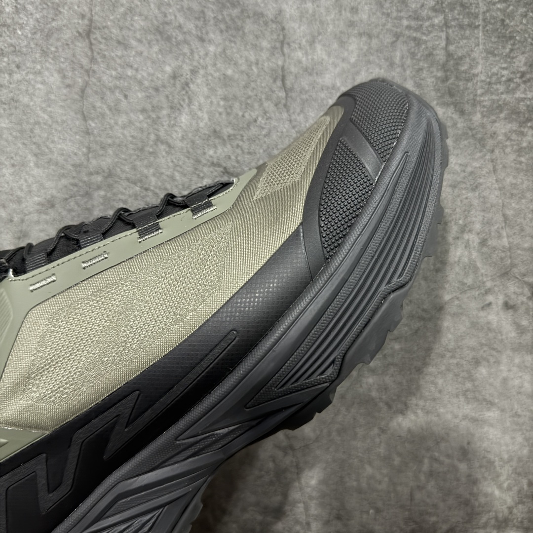 图片[6]-【莞产纯原版】可隆KOLON SPORT Move Alpha Lite舒适柔软 防水支撑轻便回弹 低帮 徒步鞋 黑绿色 脚感软到像踩云朵☁️—鞋面柔软贴合脚型，走石子路也不硌脚；防滑V黄金大底纹路深似锯齿，泥地、陡坡都稳稳拿捏，下雨天也不怕打滑。黑色耐脏又百搭，日常穿去上班是低调质感，进山徒步是可靠装备，从城市到山野，一双鞋承包所有 “出走计划” 尺码：39-45-选品中心