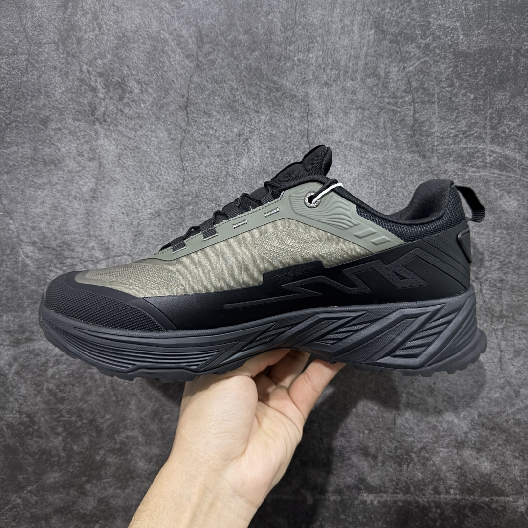 图片[2]-【莞产纯原版】可隆KOLON SPORT Move Alpha Lite舒适柔软 防水支撑轻便回弹 低帮 徒步鞋 黑绿色 脚感软到像踩云朵☁️—鞋面柔软贴合脚型，走石子路也不硌脚；防滑V黄金大底纹路深似锯齿，泥地、陡坡都稳稳拿捏，下雨天也不怕打滑。黑色耐脏又百搭，日常穿去上班是低调质感，进山徒步是可靠装备，从城市到山野，一双鞋承包所有 “出走计划” 尺码：39-45-选品中心