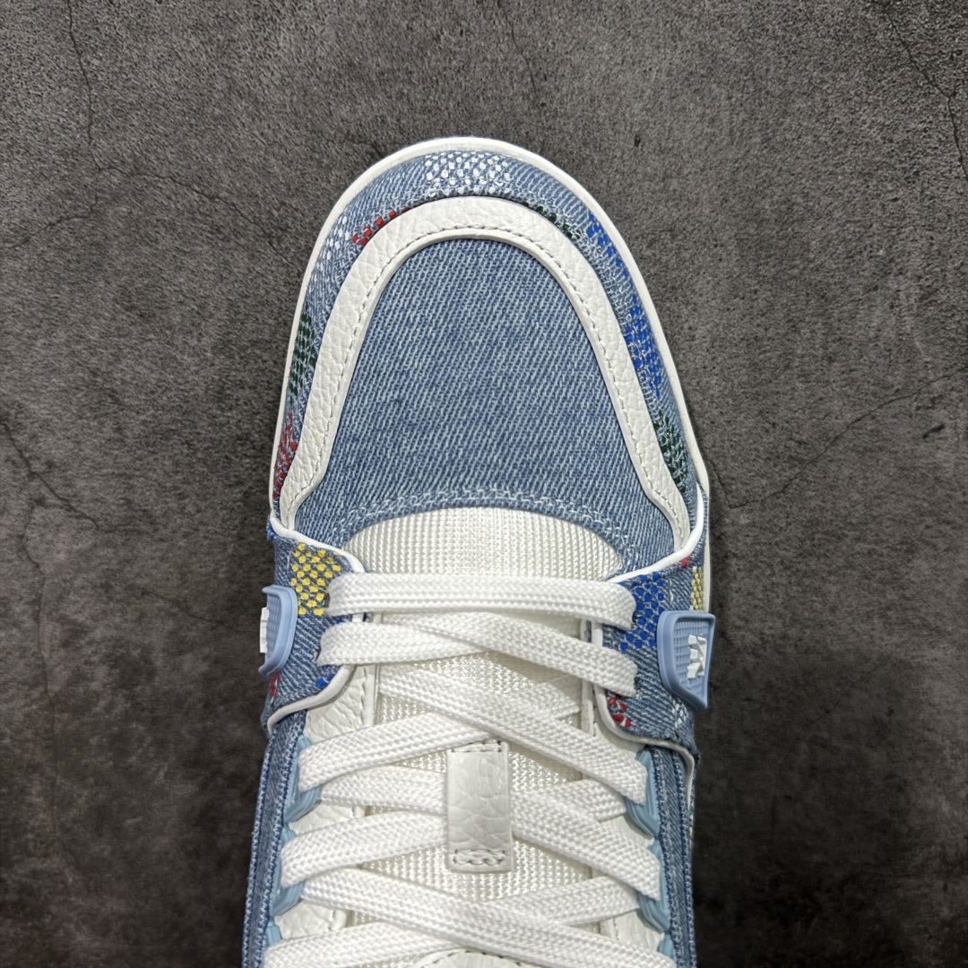 图片[5]-【YS纯原】广奢高端货 LOUIS VUITTON 路易威登 LV Trainer 休闲板鞋 ✦ 原楦原纸版开模，鞋型立体饱满 ✦ 零毛边、零溢胶、零线头瑕疵 ✦ 细节与原版一致 区分市面通货 ✦ 多层叠片＋电脑针车，针距密度一致 ✦ Monogram浮雕＋3D高频压纹 ✦ 多密度发泡中底：支撑回弹媲美专柜 ✦ 原装橡胶大底：含胶量高、纹路深、双拼接零偏差 ✦ ZP级原装包装：专柜款鞋盒＋防尘袋＋说明书 尺码：39-45-选品中心