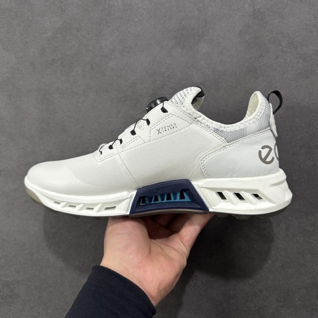 图片[2]-【公司级】ECCO爱步纽扣新款运动鞋男2025年新款低帮小白鞋 高尔夫健步C4 130424-51227 面料臻选小牛皮材质 鞋口袜套做法 包裹性舒适性特别好 核心科技大底PU/TPU组合（轻便 Q弹） 减震效果很赞 上脚超级舒服！ 尺码：39-44 编码：XYC350360-选品中心