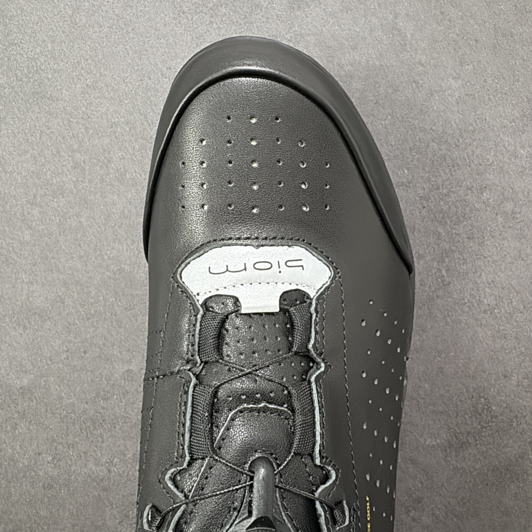 图片[7]-【公司级】ECCO爱步纽扣新款运动鞋男2025年新款低帮小白鞋 高尔夫健步C4 130424-51227 面料臻选小牛皮材质 鞋口袜套做法 包裹性舒适性特别好 核心科技大底PU/TPU组合（轻便 Q弹） 减震效果很赞 上脚超级舒服！ 尺码：39-44 编码：XYC350360-选品中心