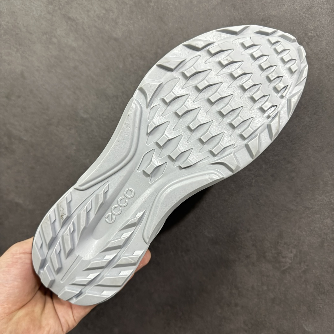 图片[8]-【公司级】ECCO爱步纽扣新款运动鞋男2025年新款低帮小白鞋 高尔夫健步C4 130424-51227 面料臻选小牛皮材质 鞋口袜套做法 包裹性舒适性特别好 核心科技大底PU/TPU组合（轻便 Q弹） 减震效果很赞 上脚超级舒服！ 尺码：39-44 编码：XYC350360-选品中心