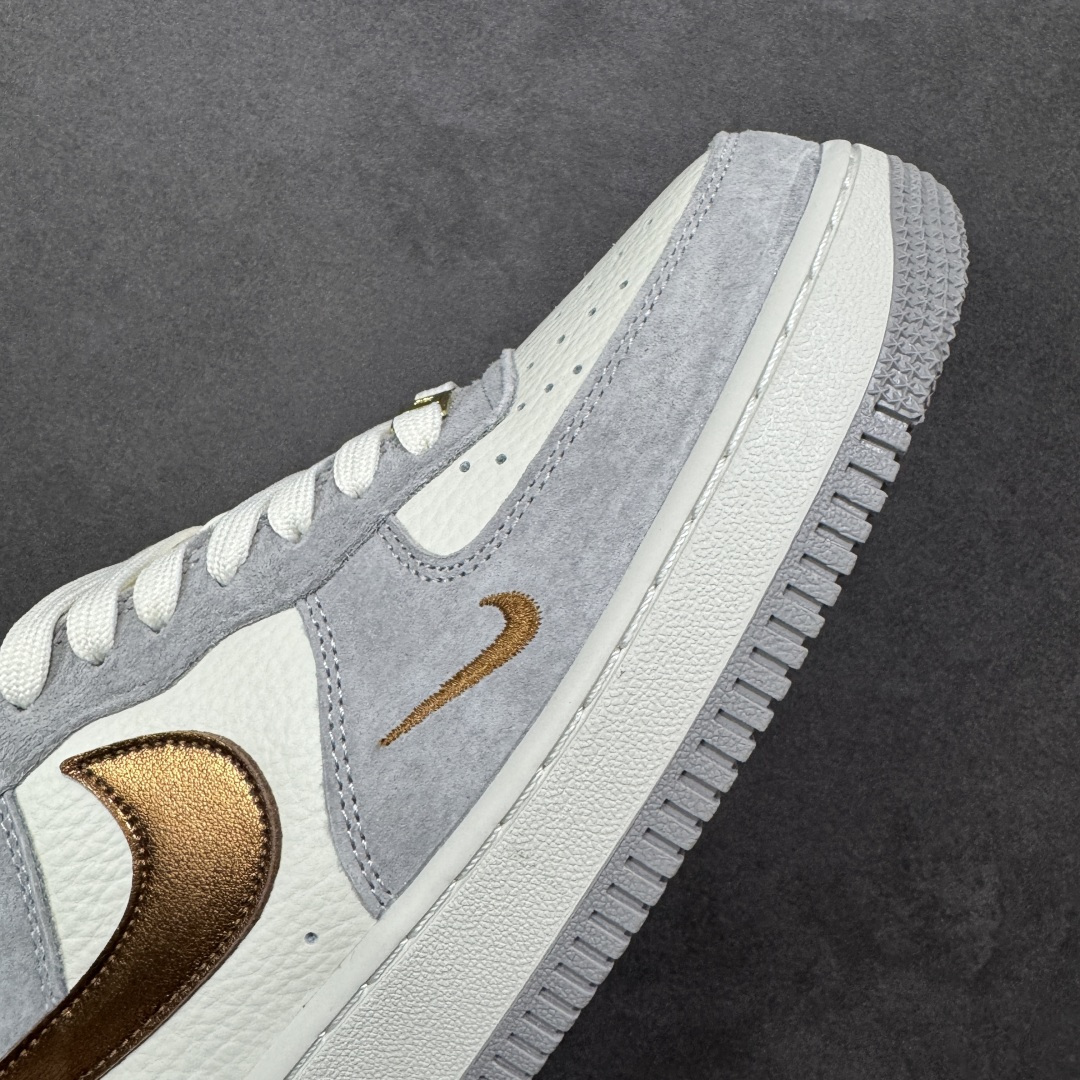 图片[5]-【定制版】NIke Air Force 1 \’07 Low 奶白灰金 空军一号低帮 运动鞋 休闲鞋 折边针车 工艺难度大 原楦头原纸板 高端定制鞋盒 原厂鞋底 超高清洁度 细节完美 货号：DV5477-007 尺码：36 36.5 37.5 38 38.5 39 40 40.5 41 42 42.5 43 44 44.5 45 编码：HXSB310320-选品中心