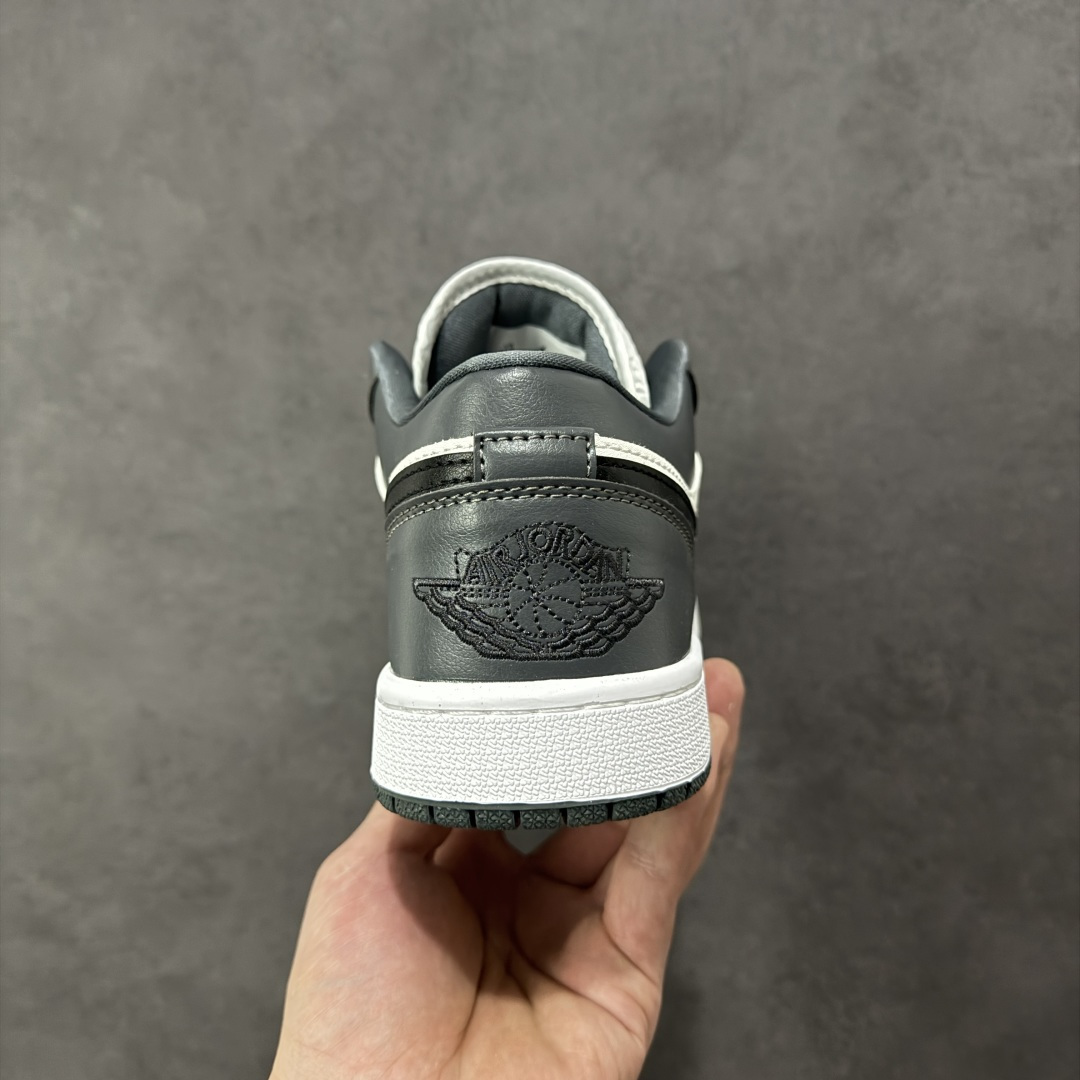 图片[4]-【H11版本】耐克Nike Air Jordan 1 AJ1经典复古经典低帮百搭文化篮球鞋 DC1774-112 公司级真标半码制#原档案原数据开发版型#采用荔枝纹头层皮革鞋面材质#原厂立体填充鞋舌海绵#中底注胶孔及缜密中底拉帮工艺#原数据开发模具大底 尺码：35.5 36 36.5 37.5 38 38.5 39 40 40.5 41 42 42.5 43 44 44.5 45 46 47.5 编码：H11B270280-选品中心